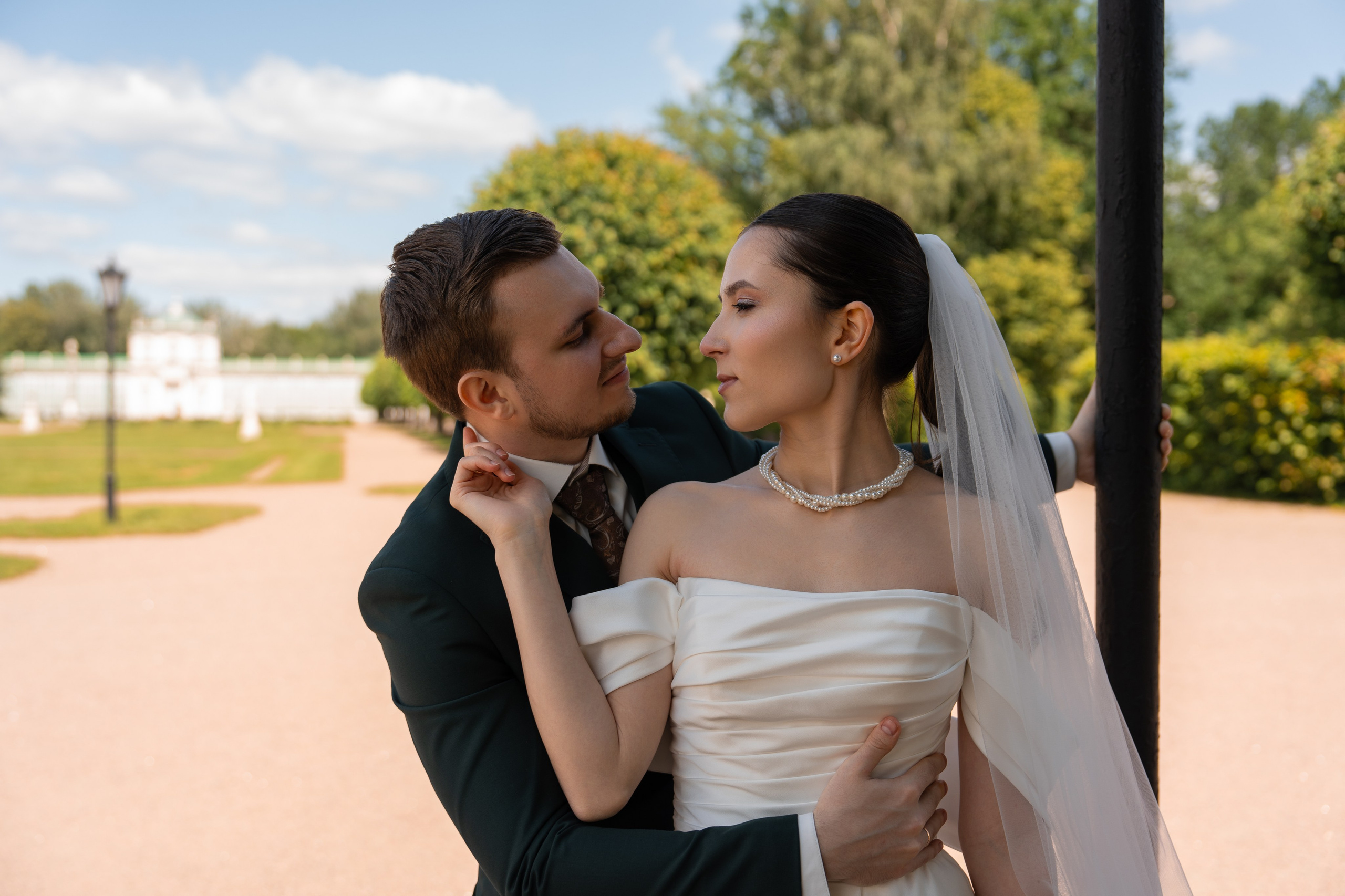 Влад и Илина в Кусково. Свадебный фотограф в Москве Анна Полушина
