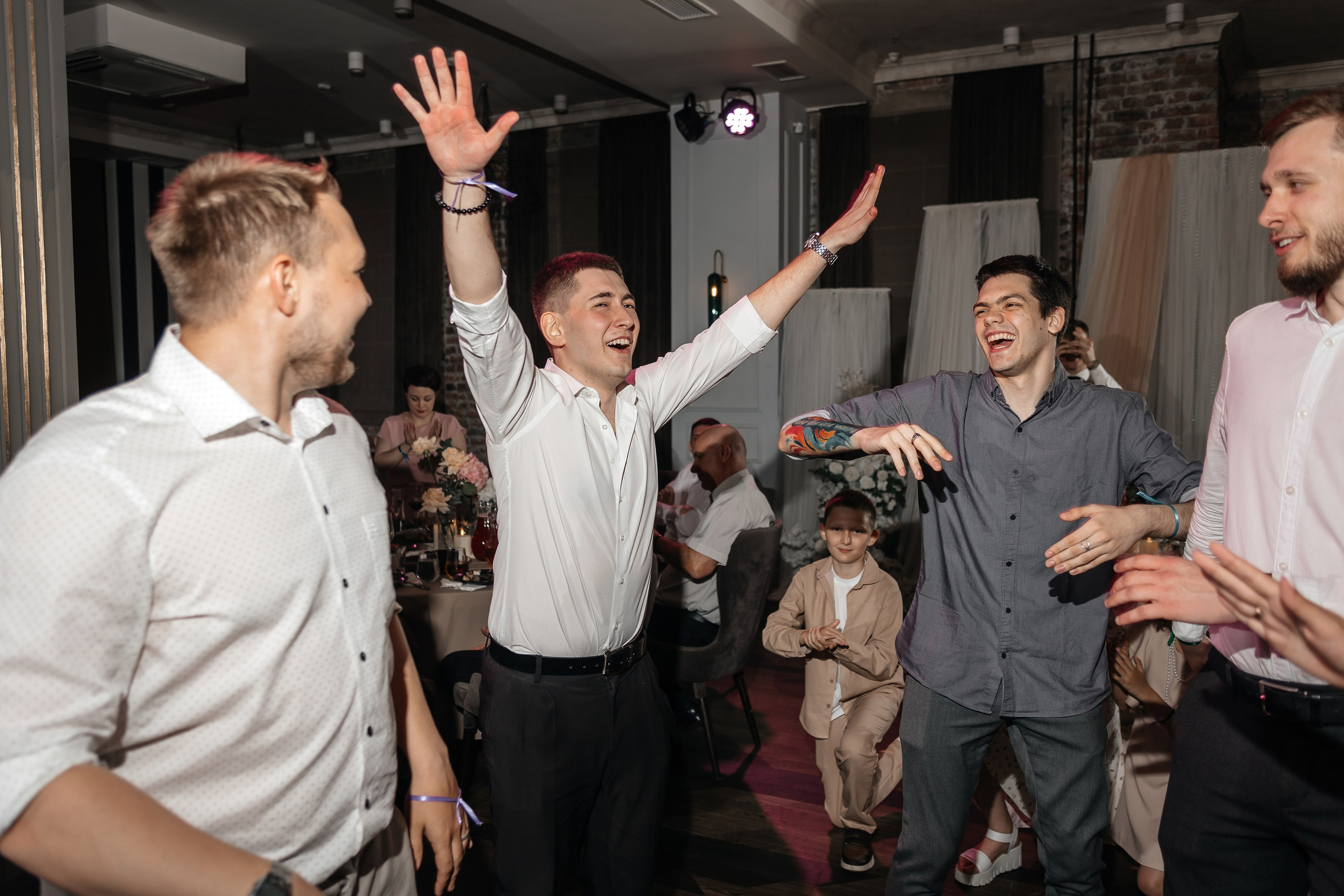 Артём & София | 14.06.25. Свадебный и семейный фотограф в Омске Евгения Хакимова