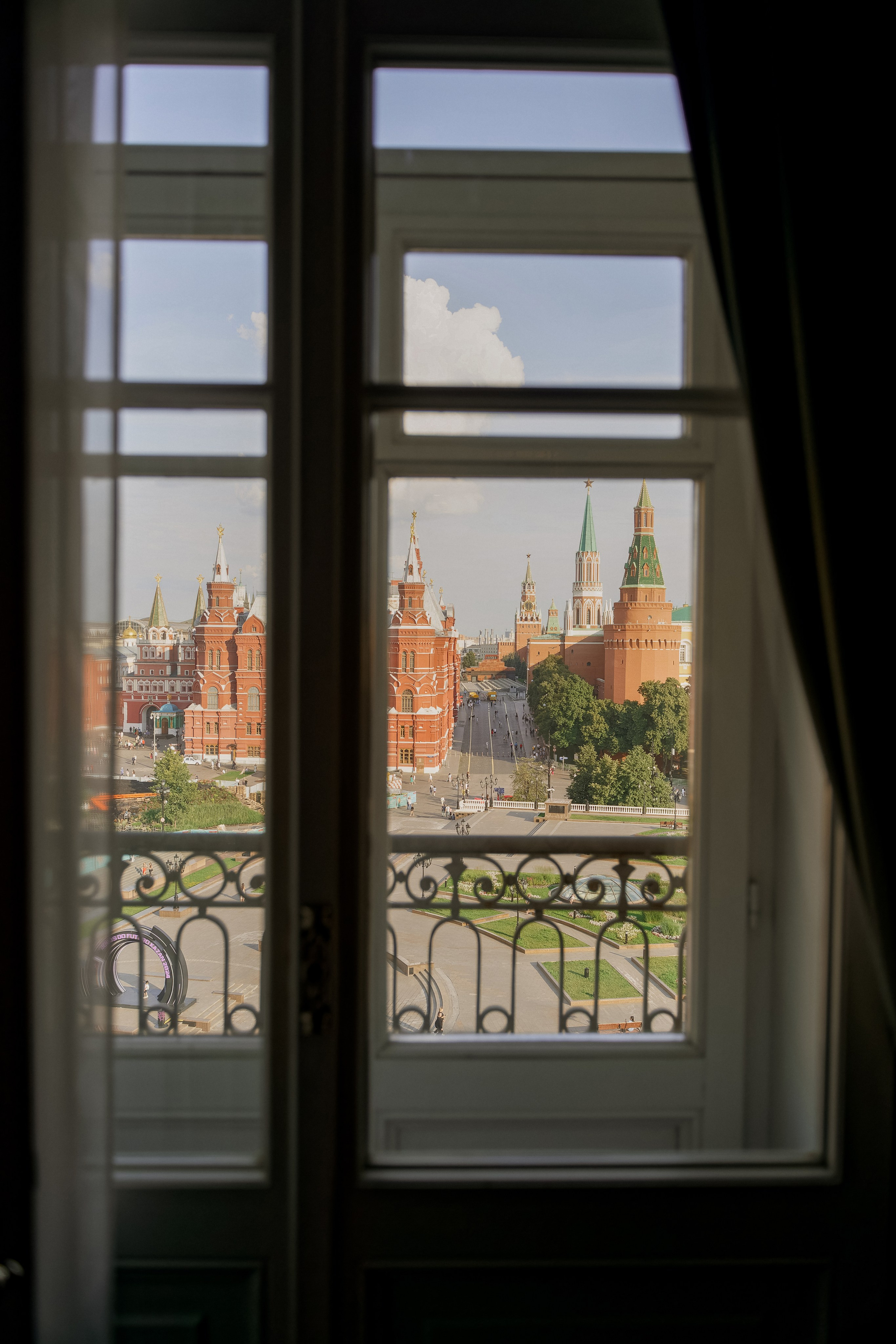 Классическая свадьба в самом центре сердце Москвы в отеле «Националь». Tarasov-stroganova.ru