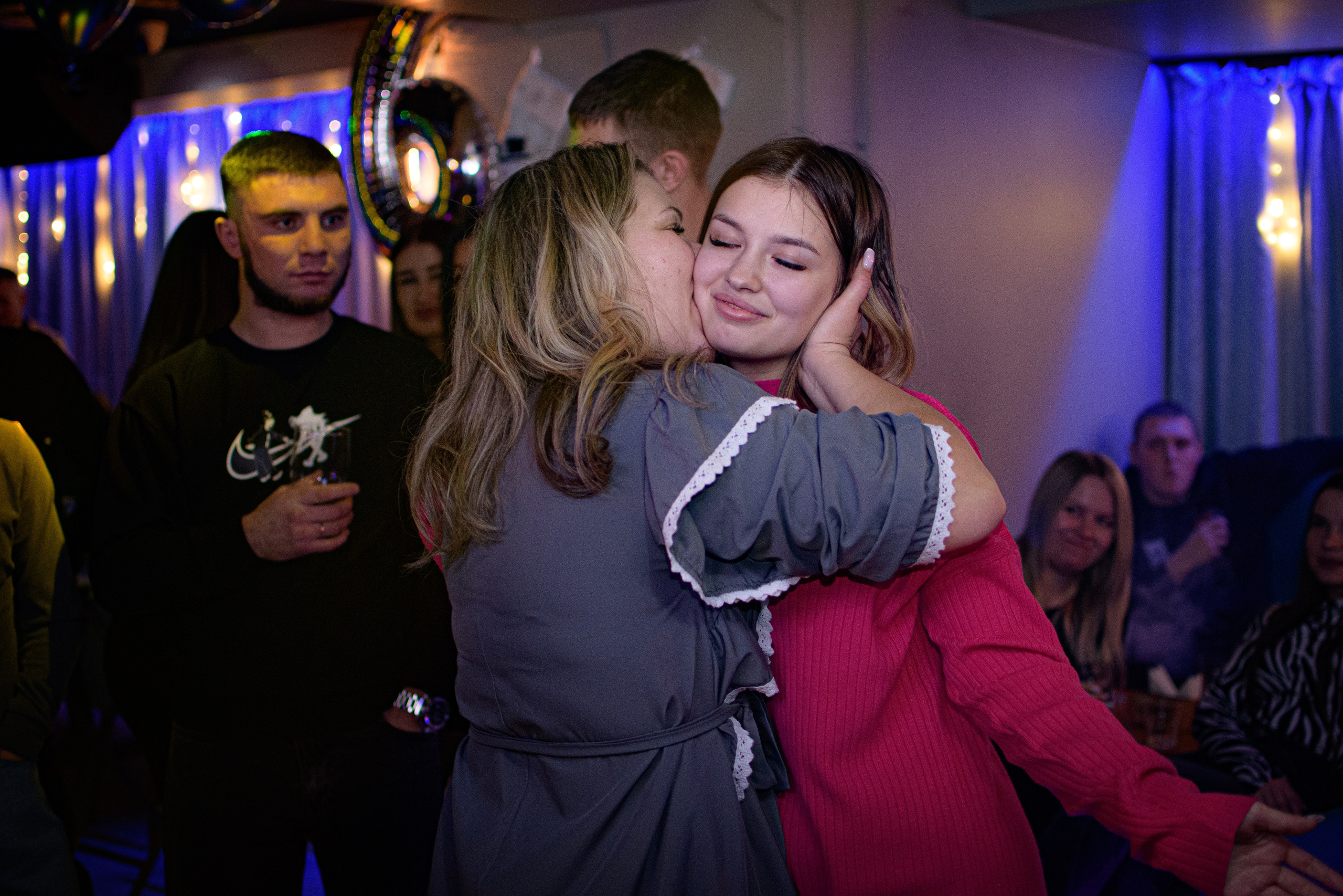 HOLLYWOOD / 6 YEARS. Photokarish