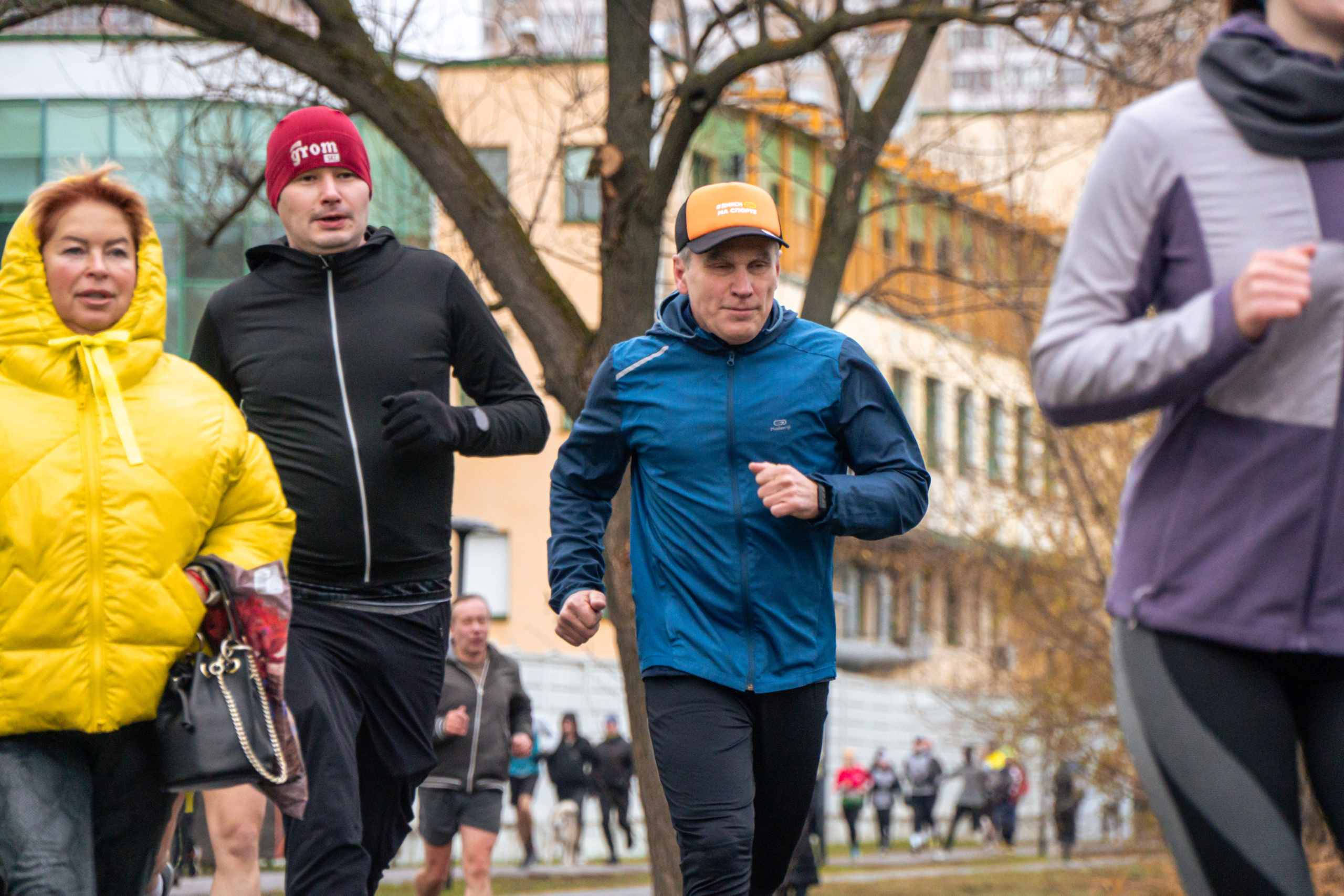 5 вёрст Реутов 16.11.2024. Роман Капилюшов. Бег. Фото. Видео. г. Люберцы