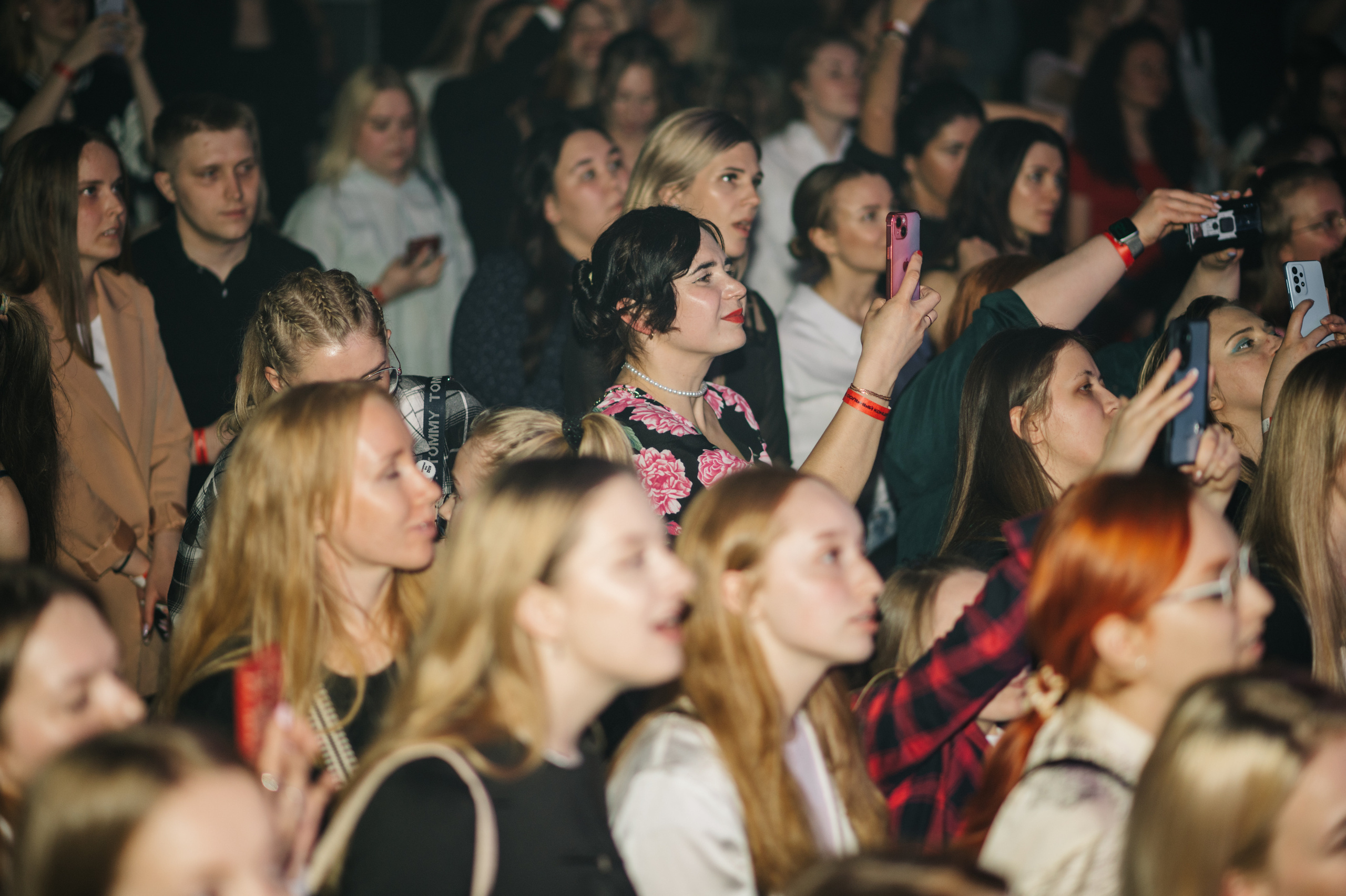 Концерт АСИЯ и POKROV. Фотограф Архангельск