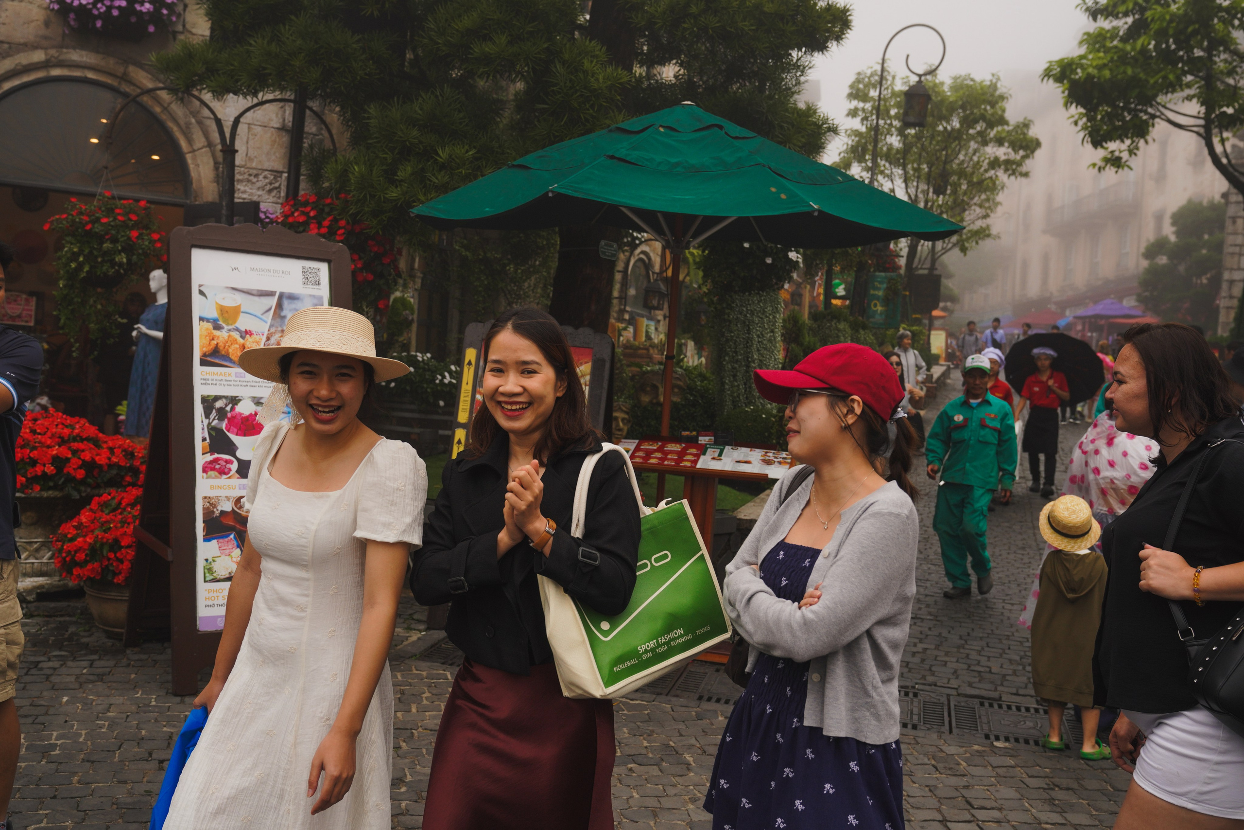 Ба На Хилс Руки Бога Золотой мост. Фотограф Сергей Кишкель Дананг Нячанг Фукуок