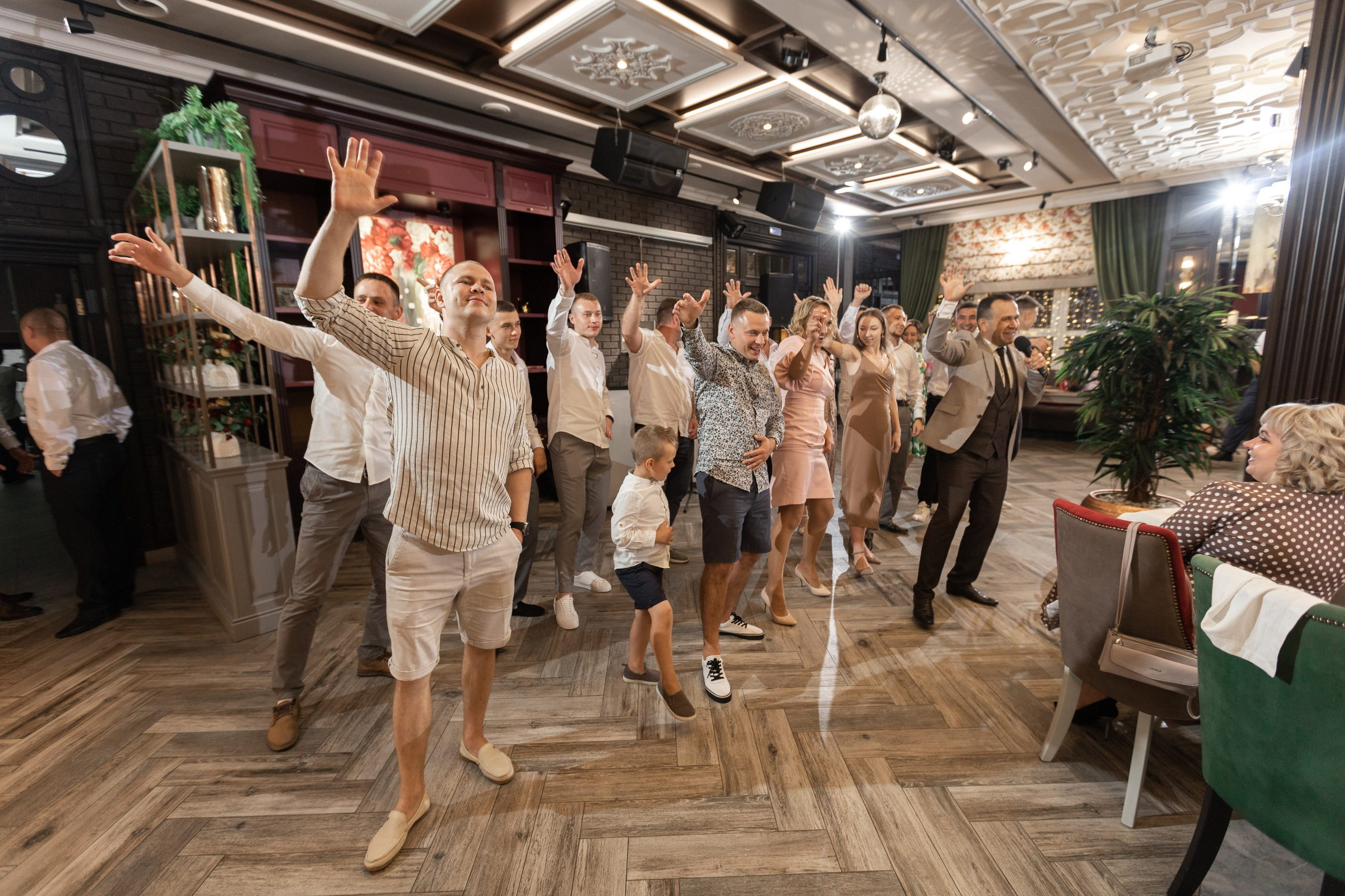 Свадебный фотограф Уфа — Руслан ГабдлисламовЖивые эмоции, красивые кадры, воспоминания на всю жизнь.Работаю по всей Республике Башкортоста. Свадебный фотограф Уфа Руслан Габдлисламов