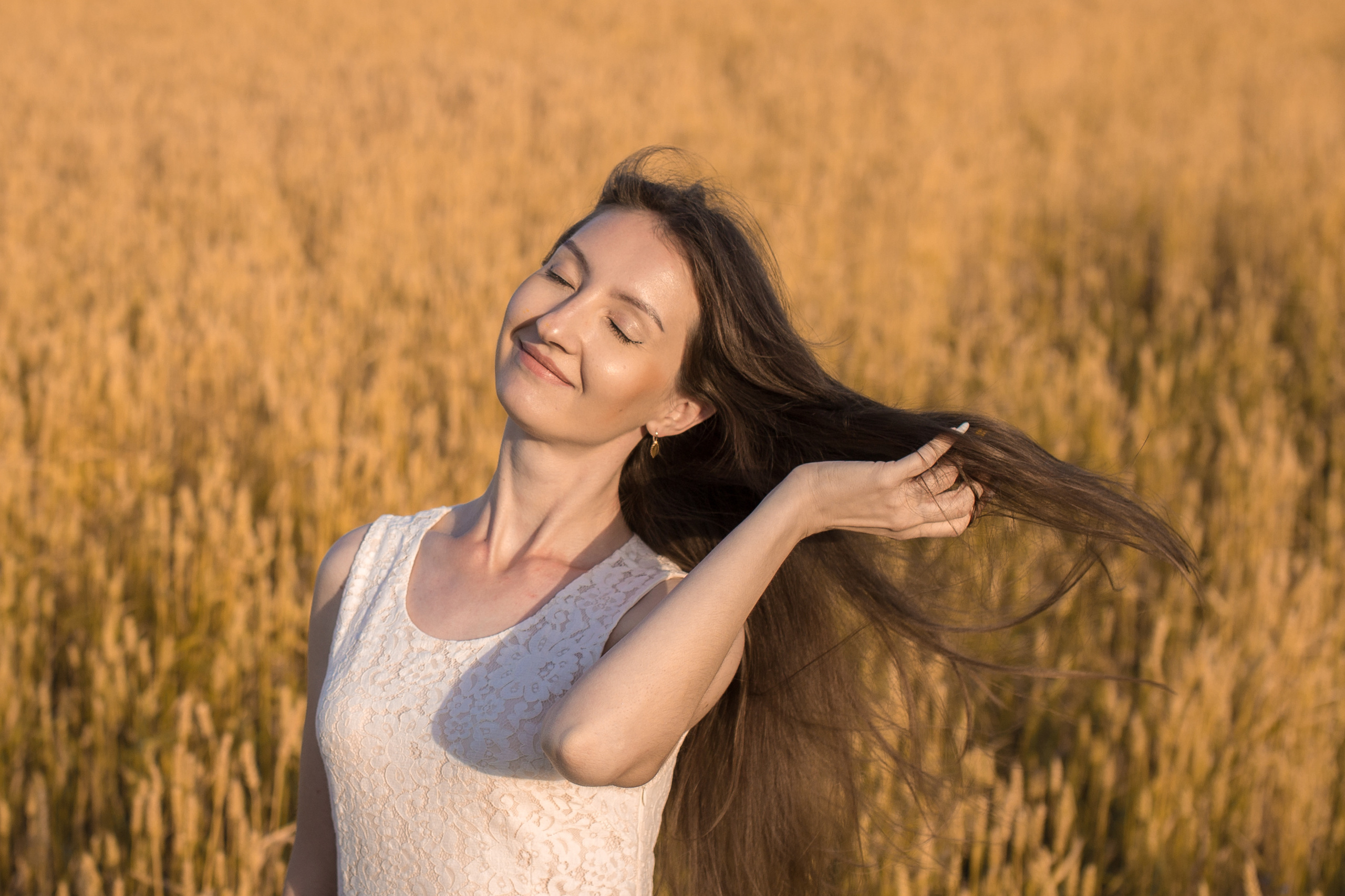 Надюша в полях. Фотограф в Саратове Будимирова Ирина