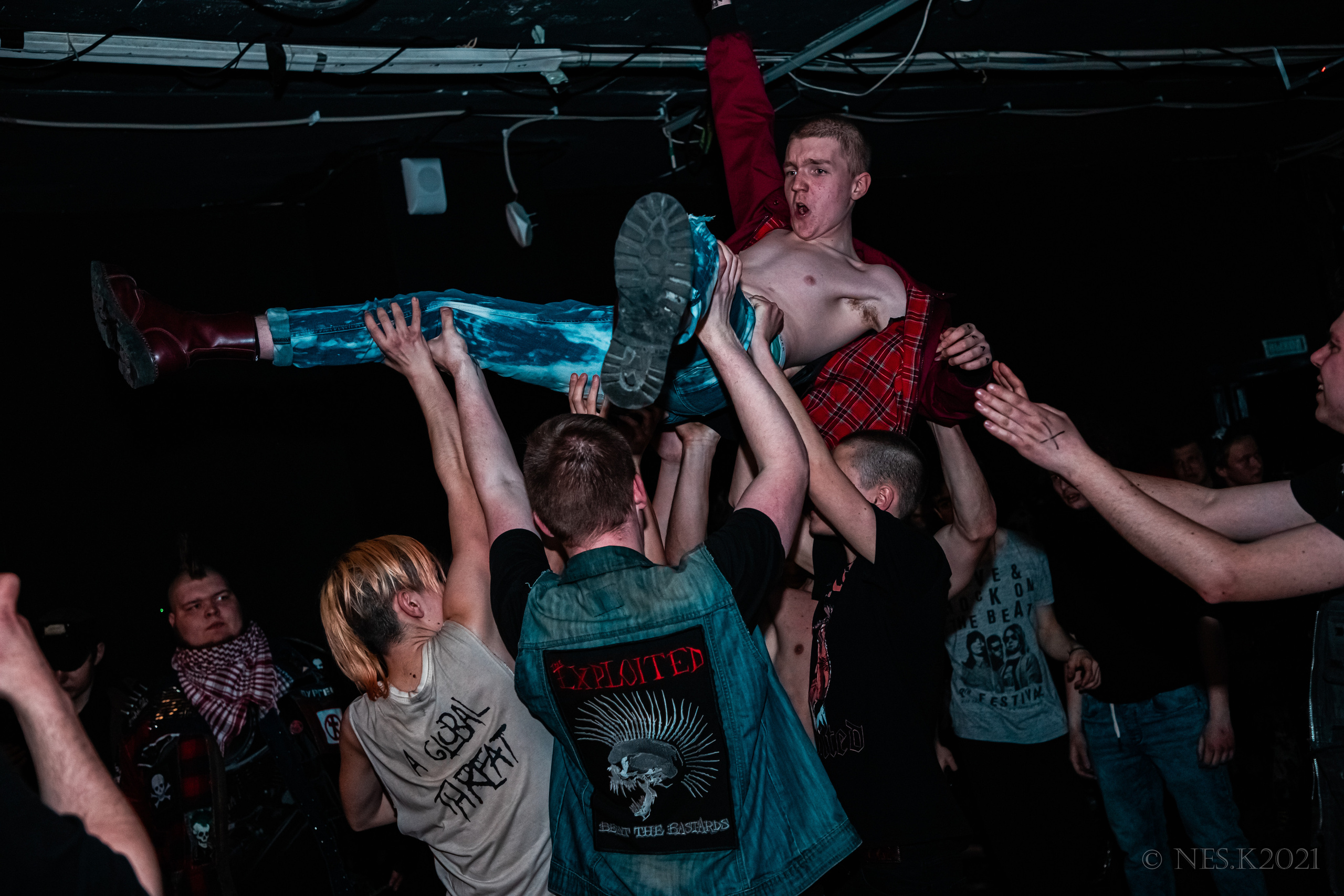 Defaulter и SELF DESTRUCTS. Профессиональный фотограф в Москве и МО