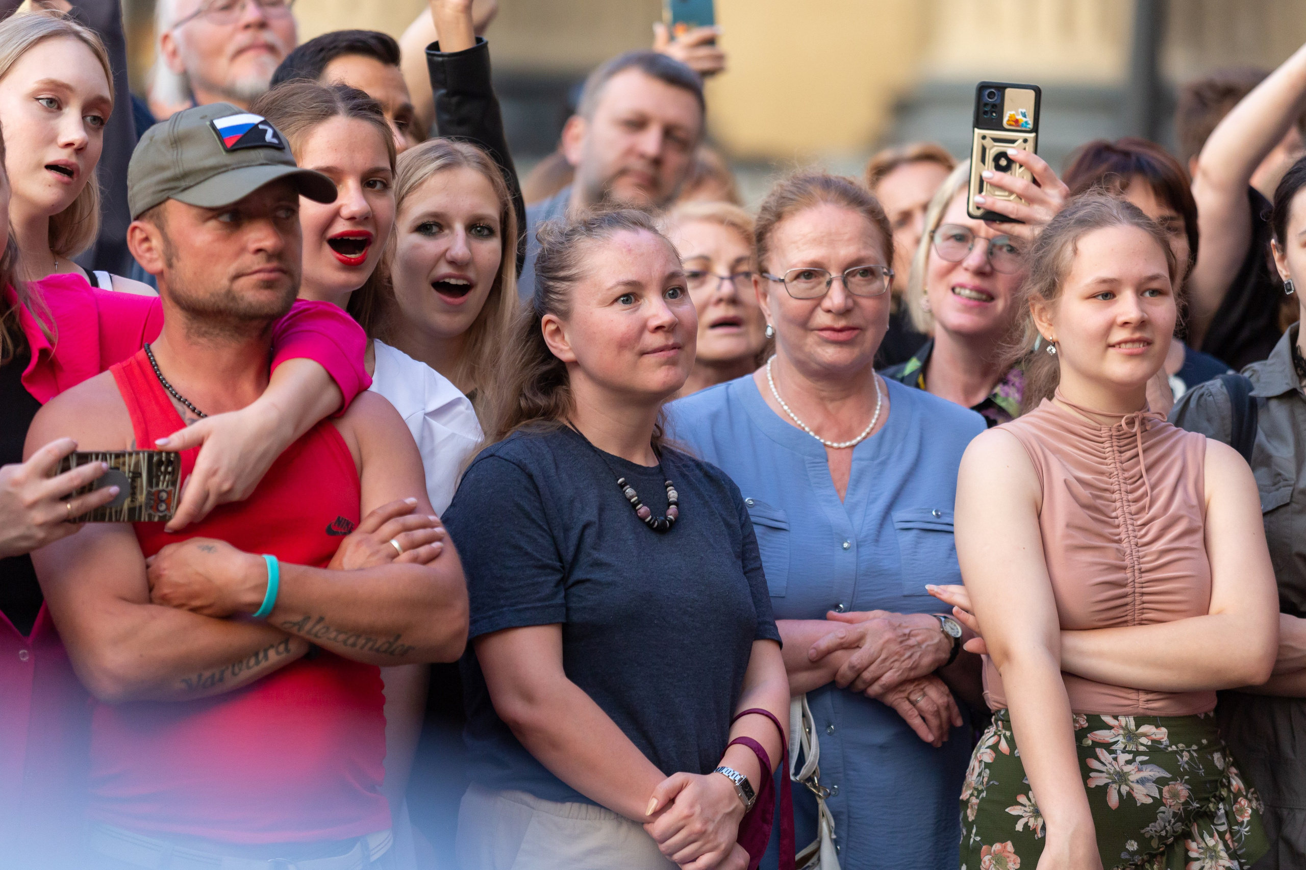 02.06.2024 Выпускники хорового училища им. М. И. Глинки у Казанского собора. Семейный и детский фотограф в Санкт-Петербурге Пуликов Дмитрий