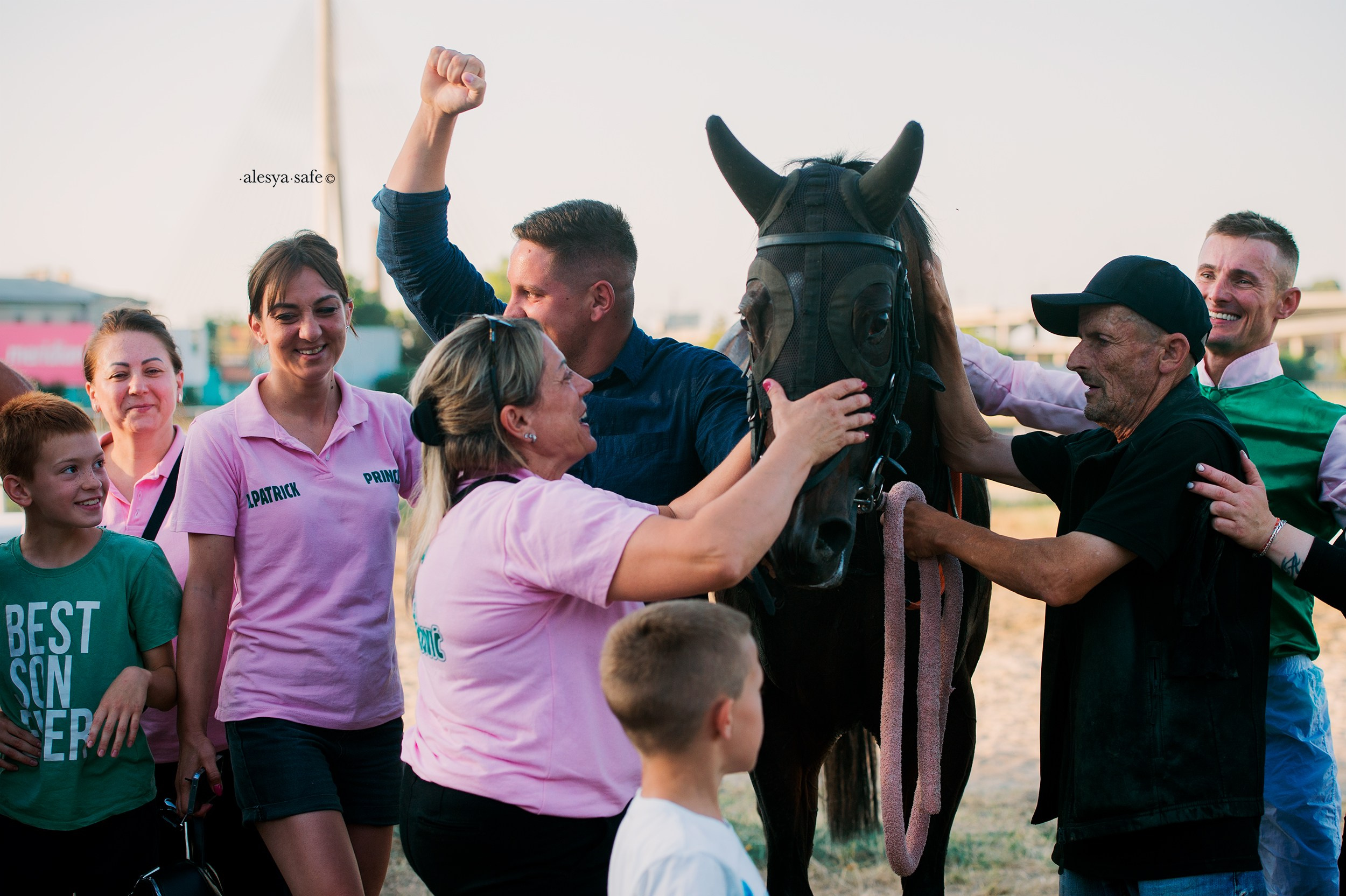 Скачки. Конный фотограф Alesya Safe