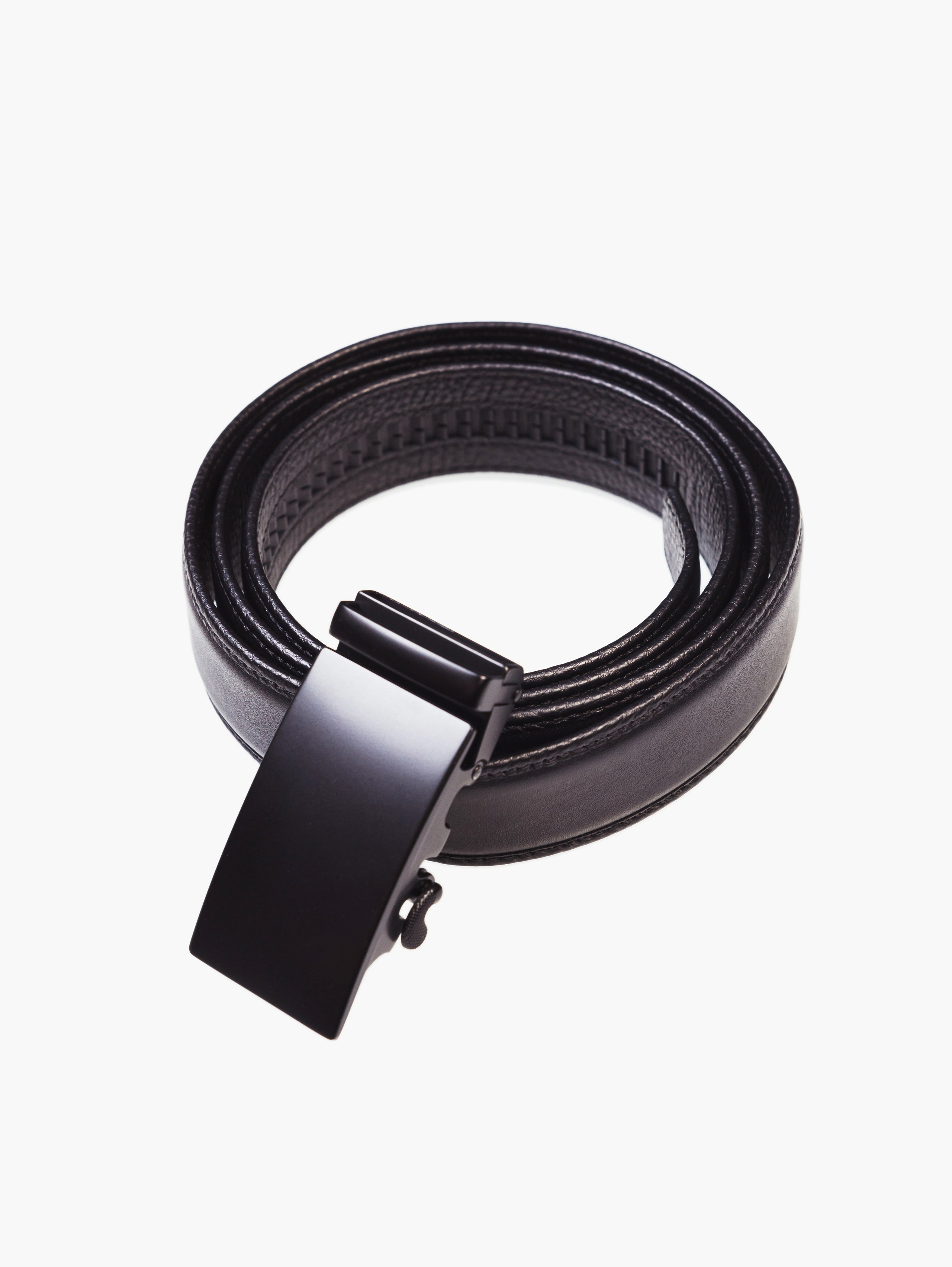 Предметная фотосъёмка — Ремни и пряжки