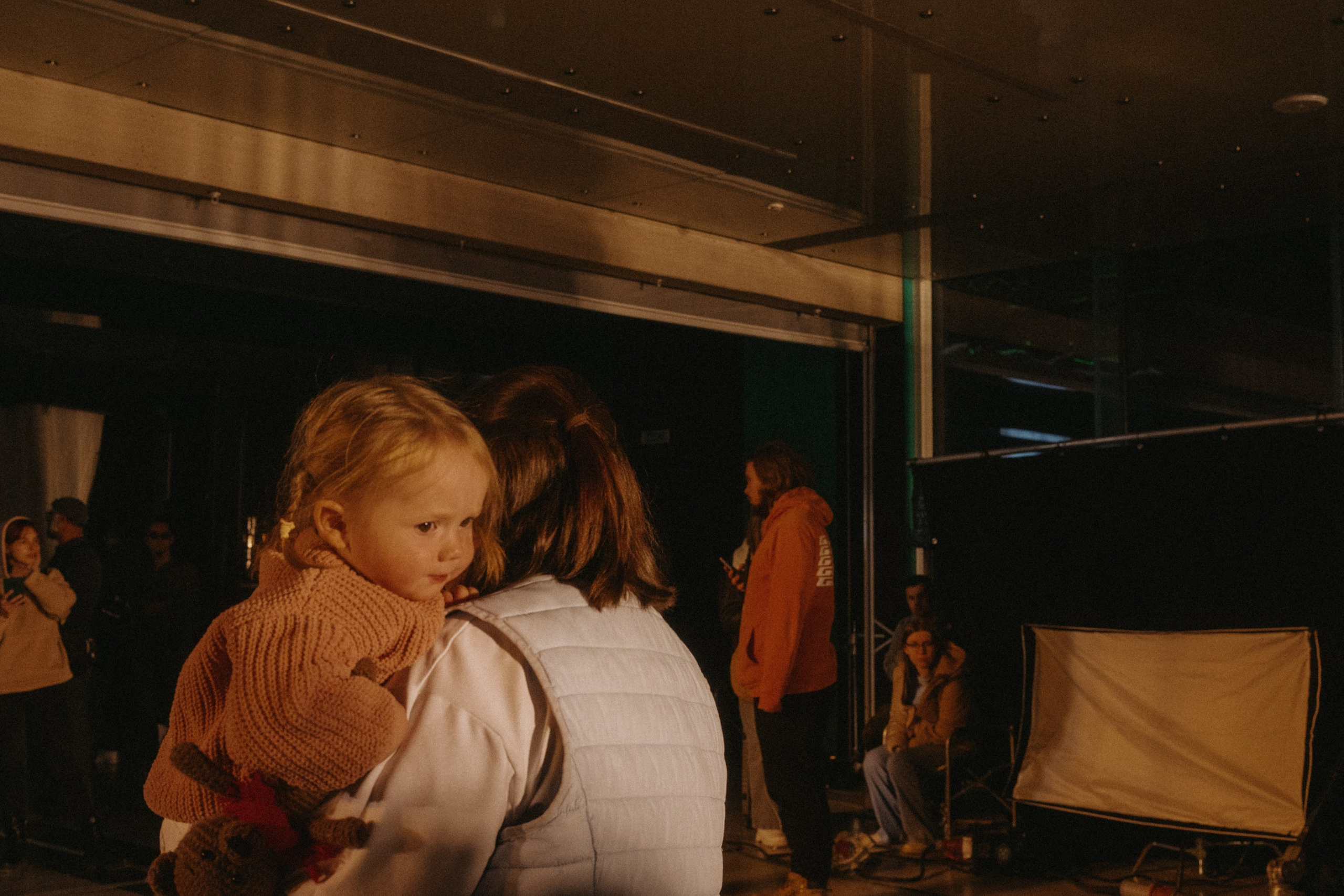 BACKSTAGE МегаФон «На связи с близкими». Бэкстейдж и репортажный фотограф в Москве Артем Онацко