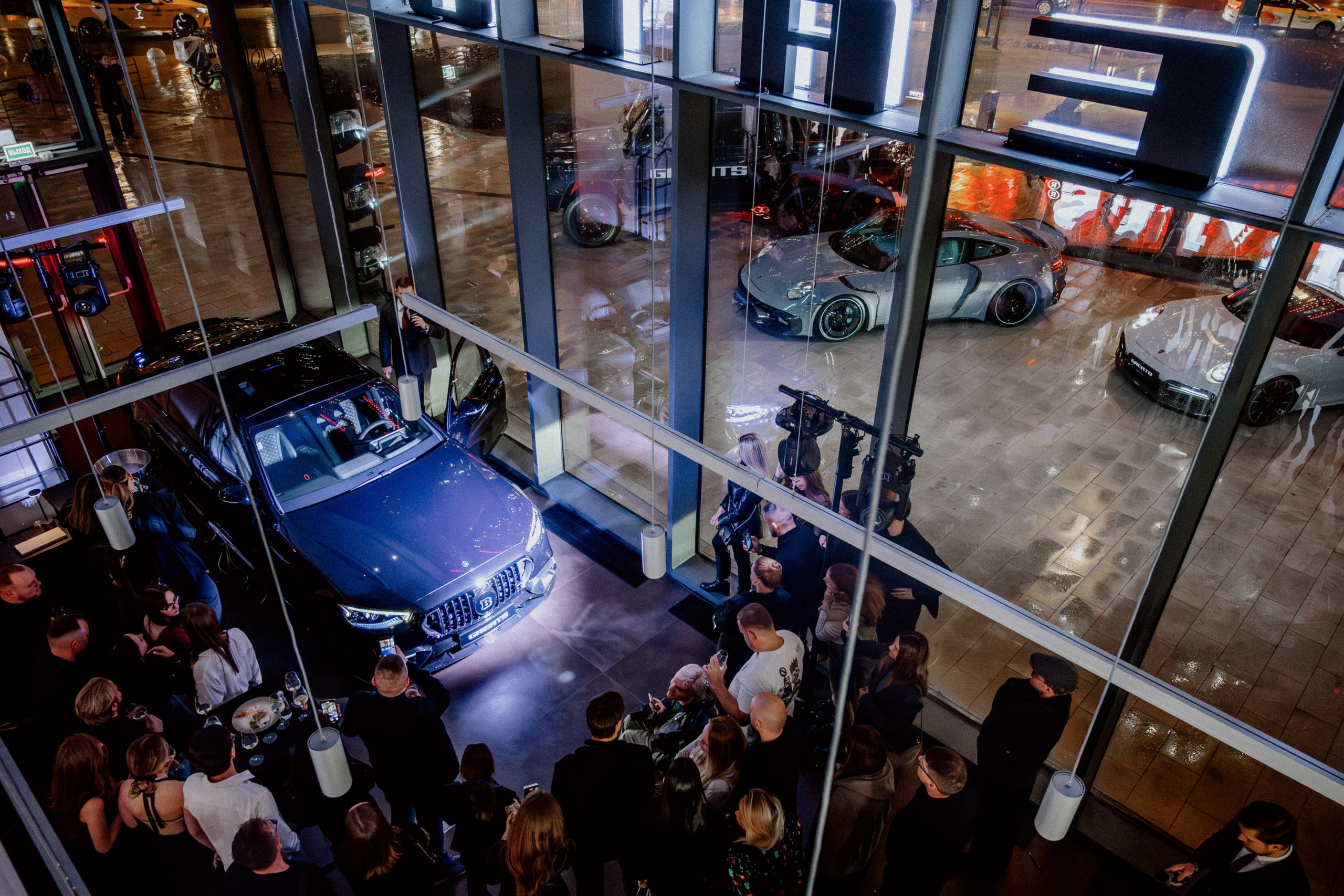 BRABUS X GREATS. Бэкстейдж и репортажный фотограф в Москве Артем Онацко