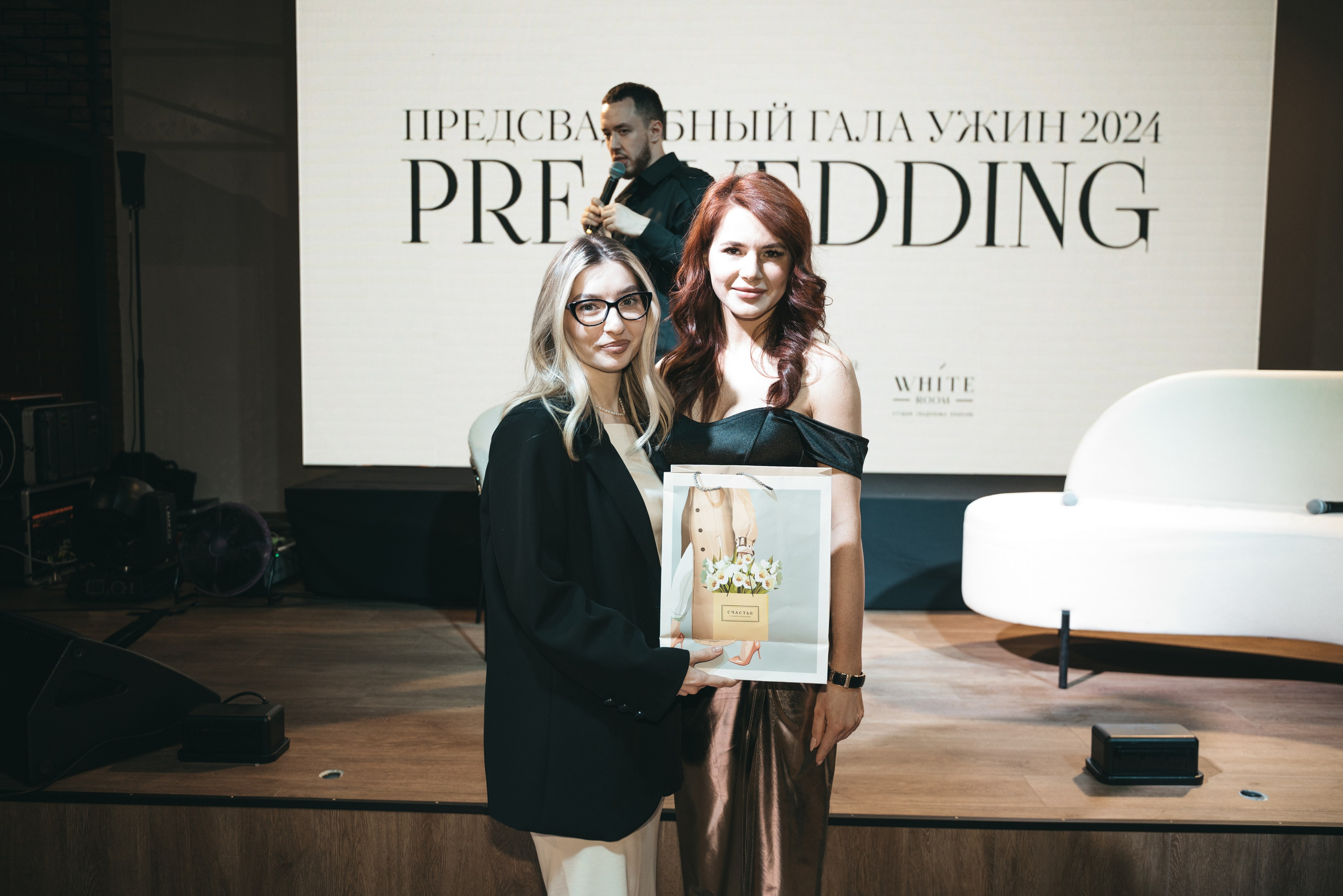 WhiteRoom Pre-wedding. Репортажный и свадебный фотограф в Сургуте