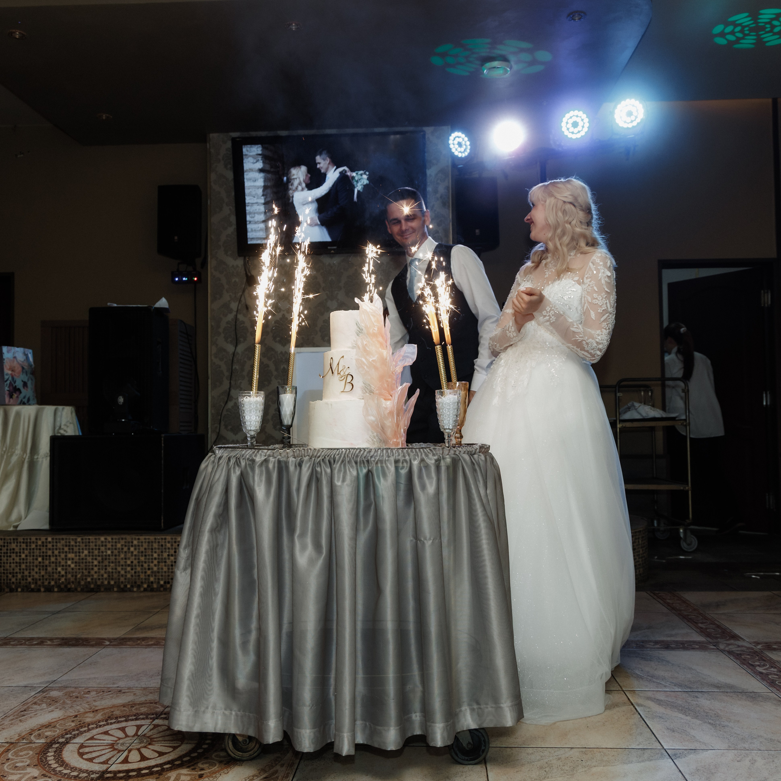 Михаил и Виктория. Свадебный и семейный фотограф в г. Волхов Алексей Кочерыжкин