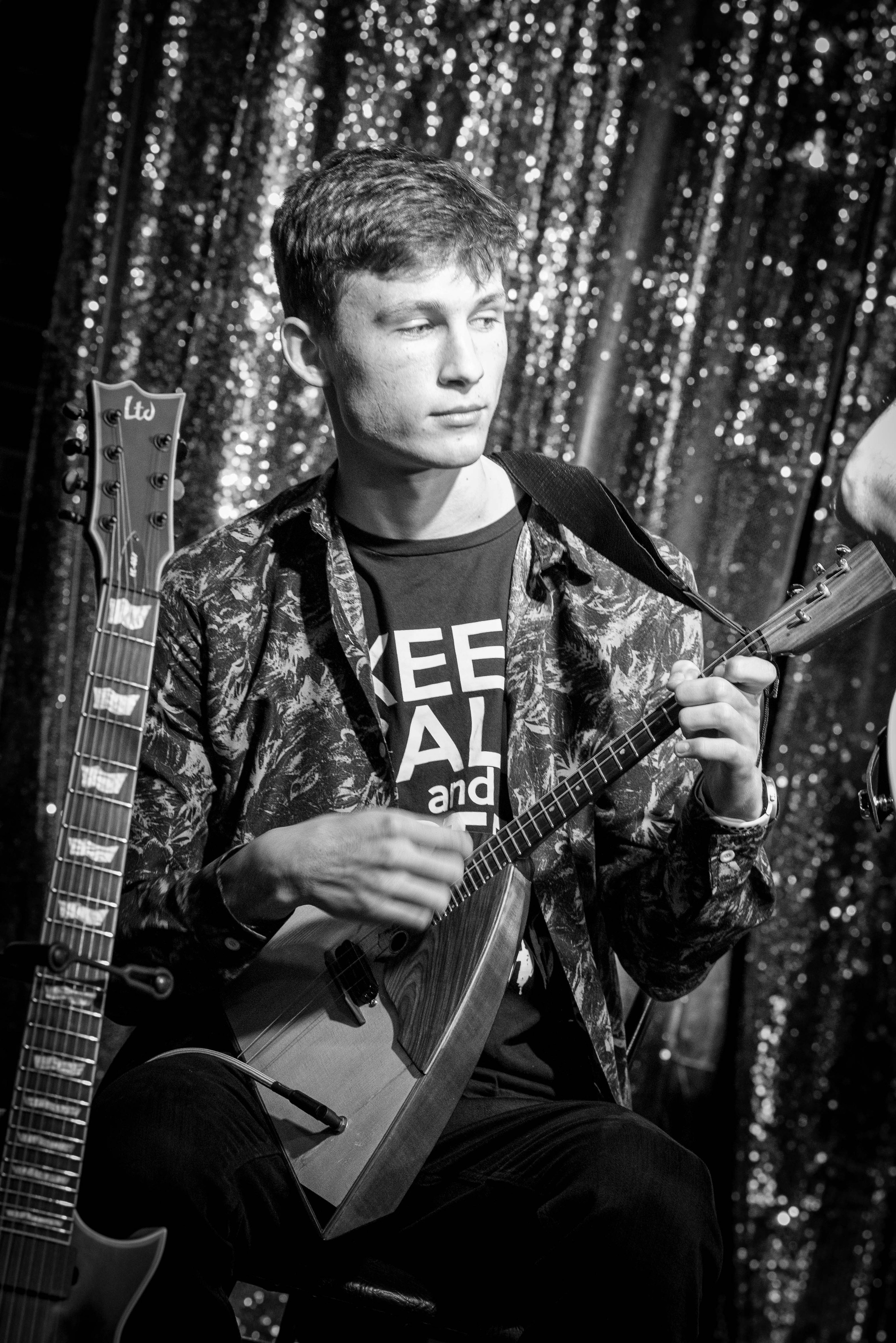 LifePub 16.12.2024. Московская кавер-группа BankBand