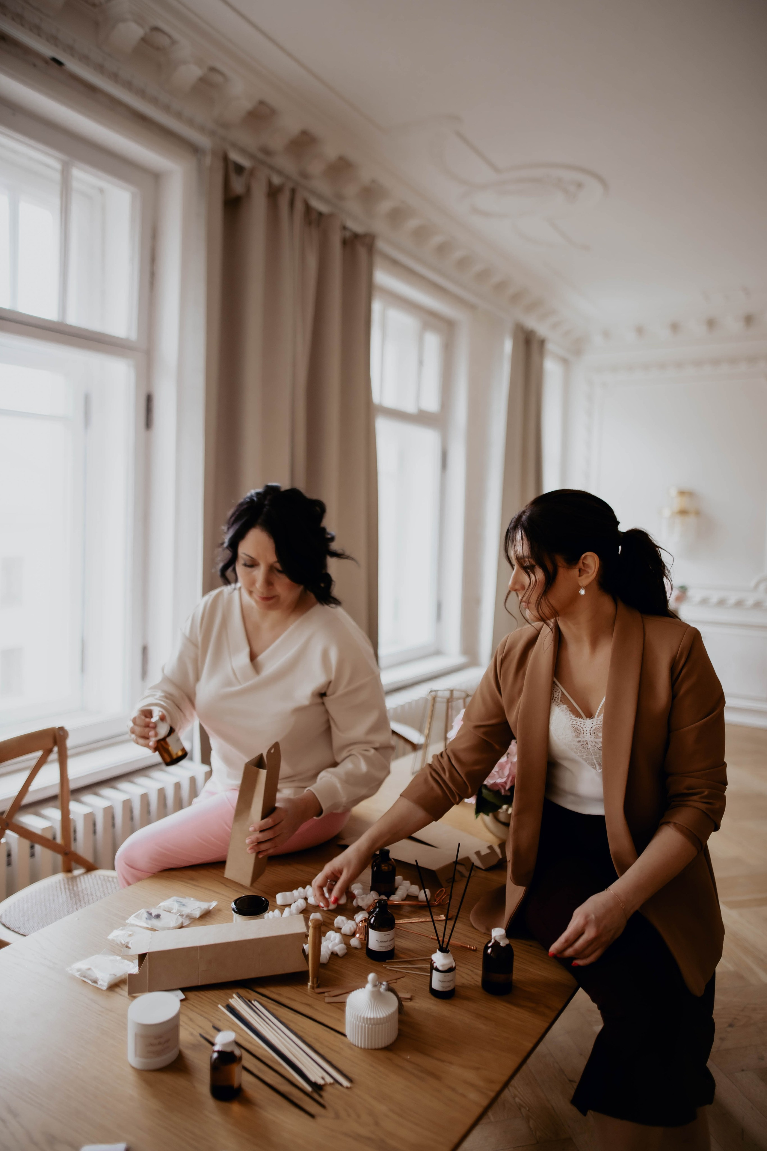 Ирина и Неля: бизнесвумен арома продукции. Фотограф Veronika Potaseva