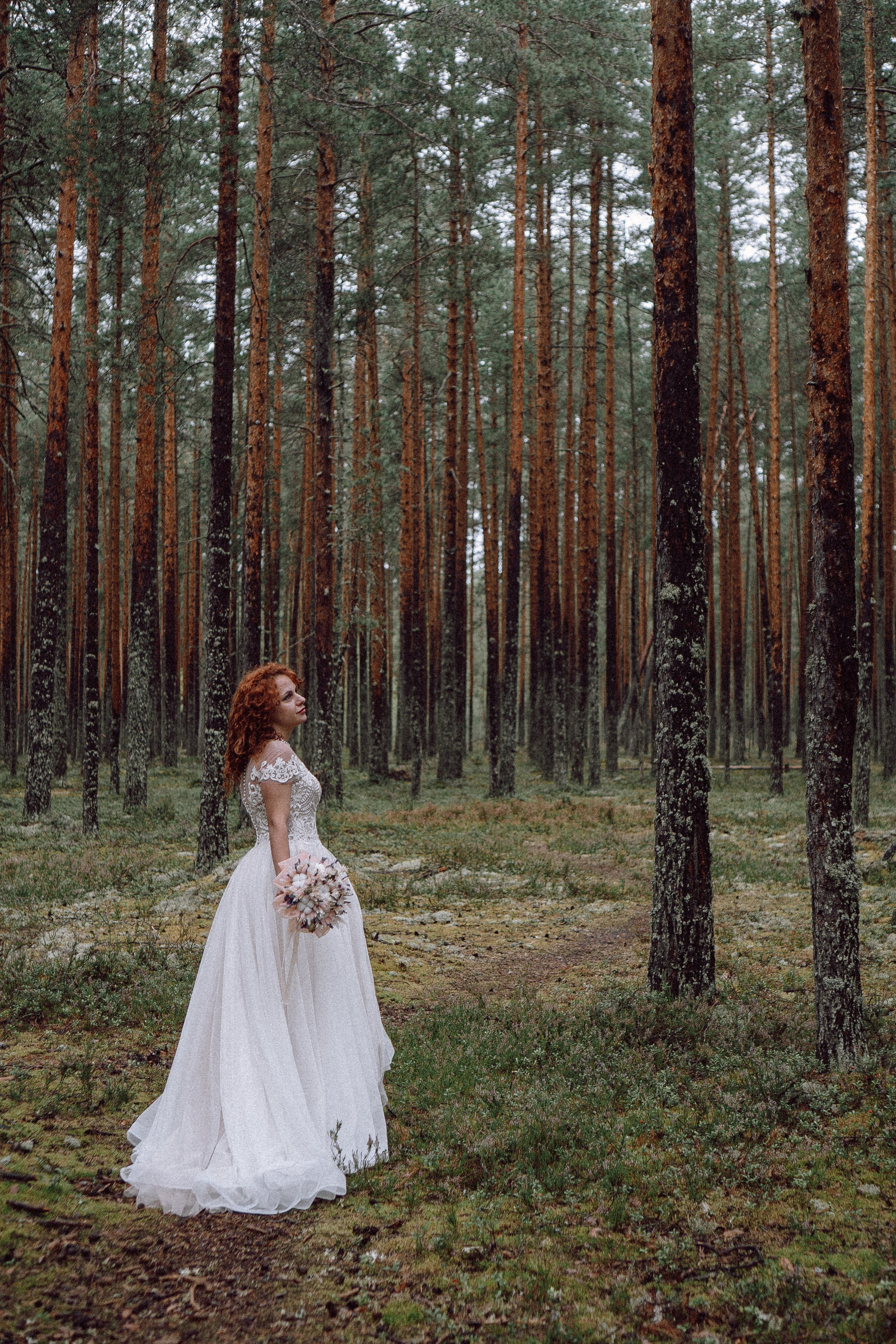 СВАДЕБНАЯ ФОТОСЕССИИЯ ПАРЫ В ГОРОДЕ ПРИОЗЕРСК В СОСНОВОМ ЛЕСУ И С ПИКАПОМ. Профессиональный фотограф, Санкт-Петербург — Виктория Богомолова