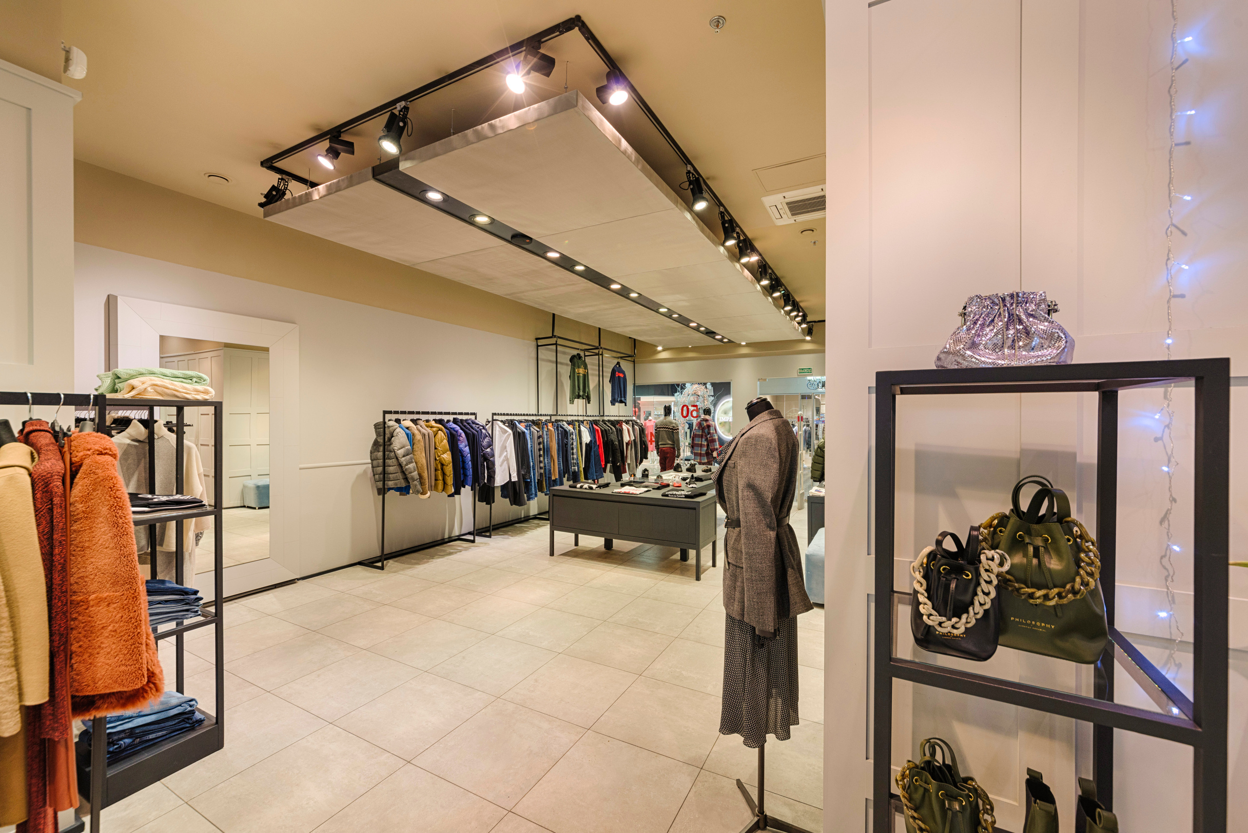 TOP BOUTIQUE «ATELIER»