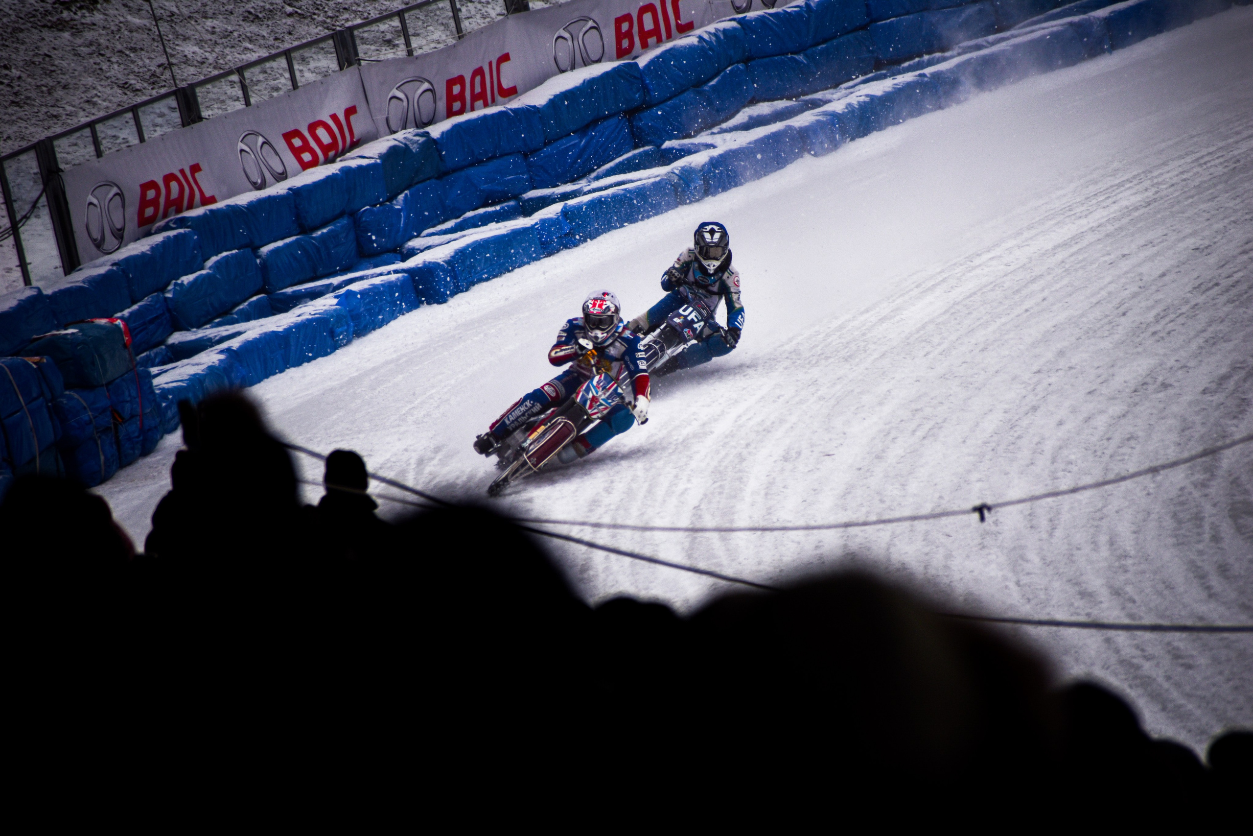 Ледовый спидвей 2025. Голосов Дмитрий — автоспортивный фотограф