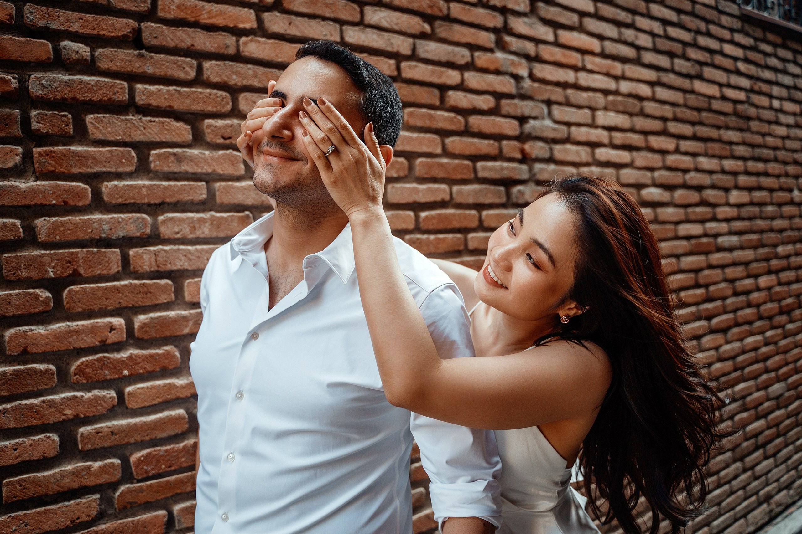 Alaeddine & Matika on the Peace Bridge in Tbilisi. Photographer Sergey Otkrytyi in Batumi & Tbilisi