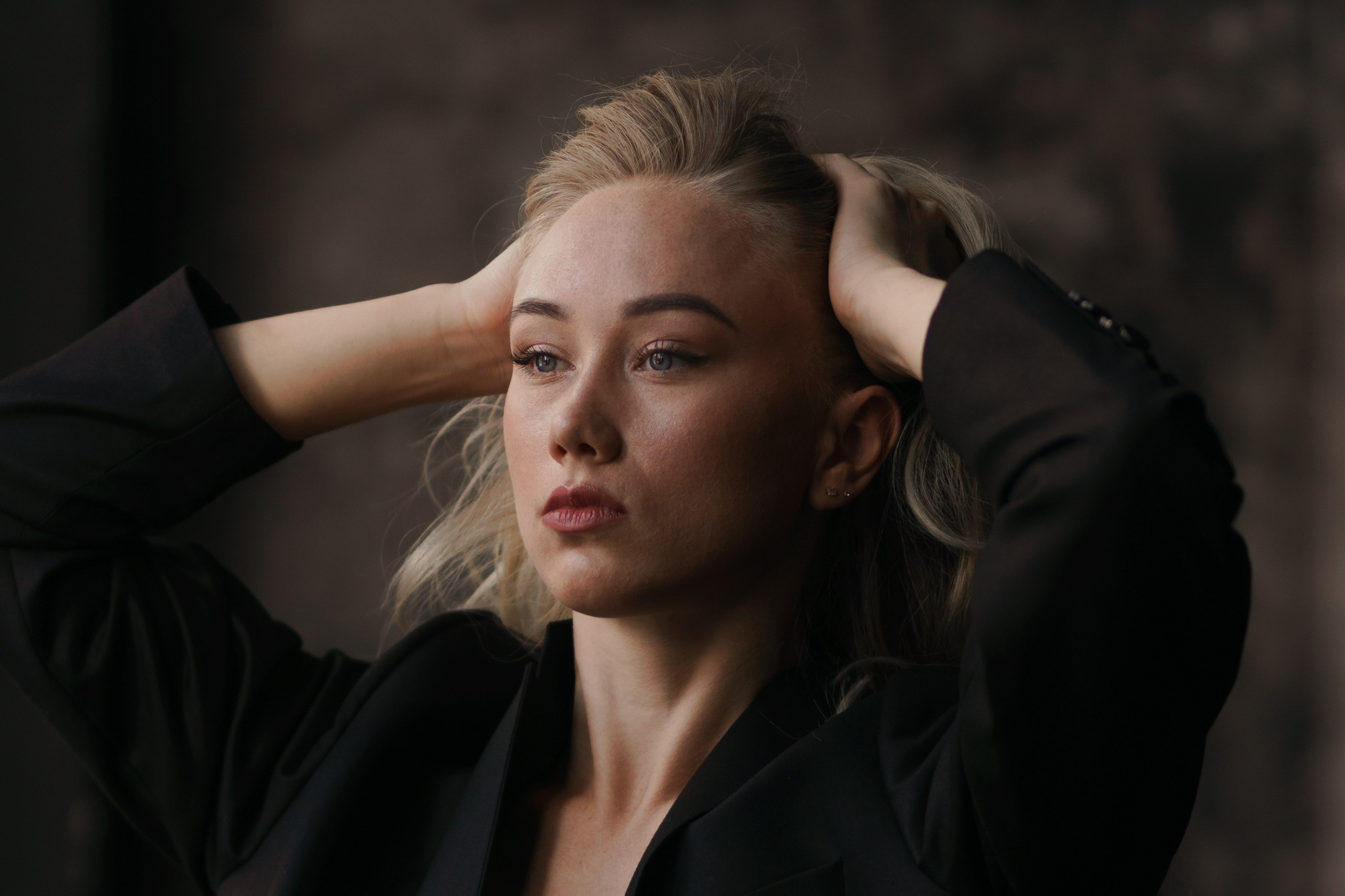 Женский портрет в низком ключе. Фотограф Kostyanika_olga в Екатеринбурге