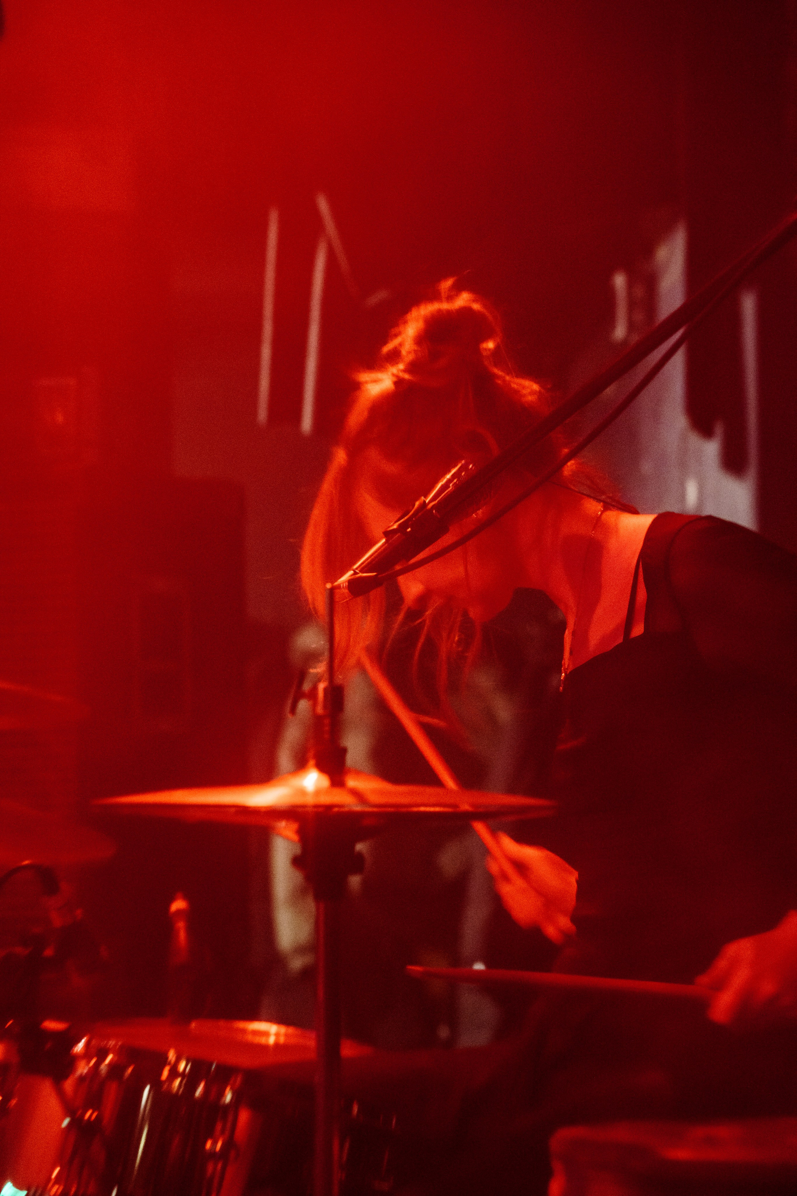 Inside the Rain|Ласточка. Концертный и репортажный фотограф в Санкт-Петербурге Слава Пахомов