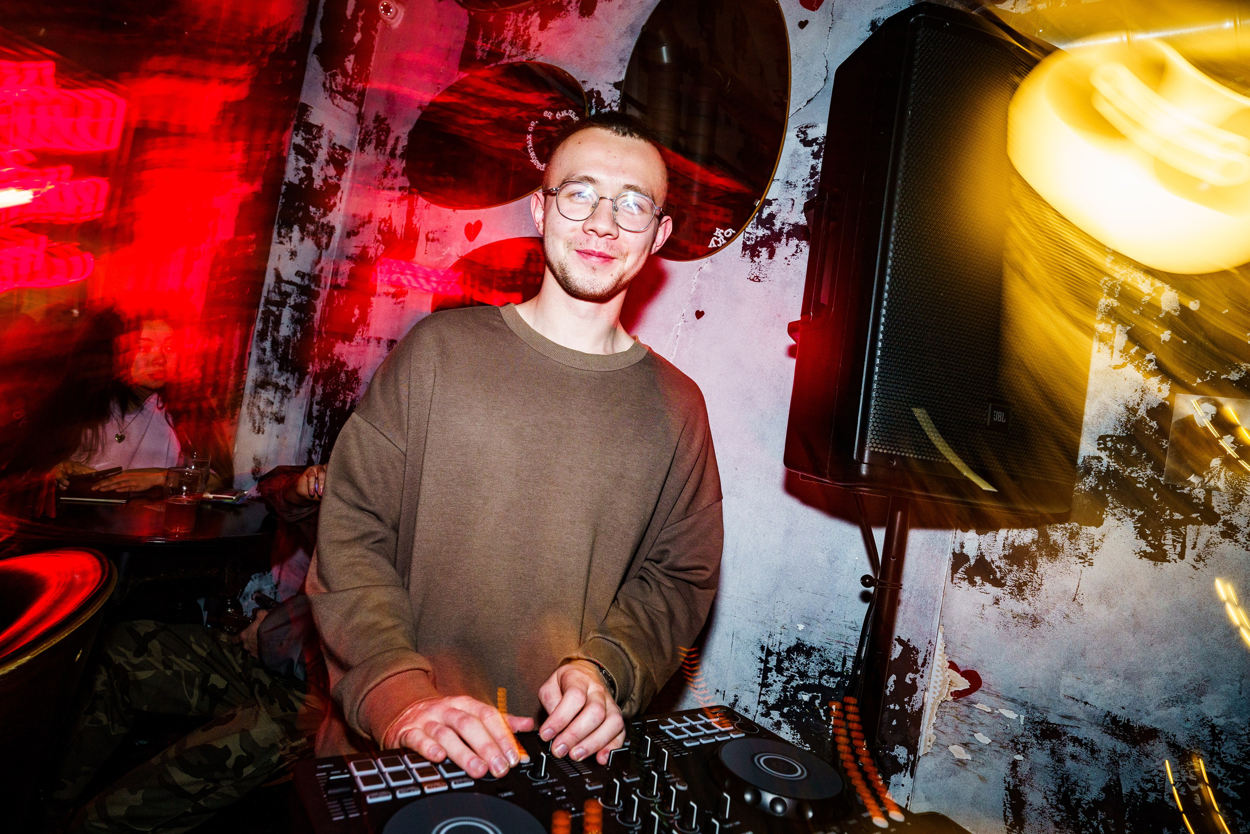 Из Сибири с любовью. Бар разбитых сердец. Концертный и репортажный фотограф в Санкт-Петербурге Слава Пахомов