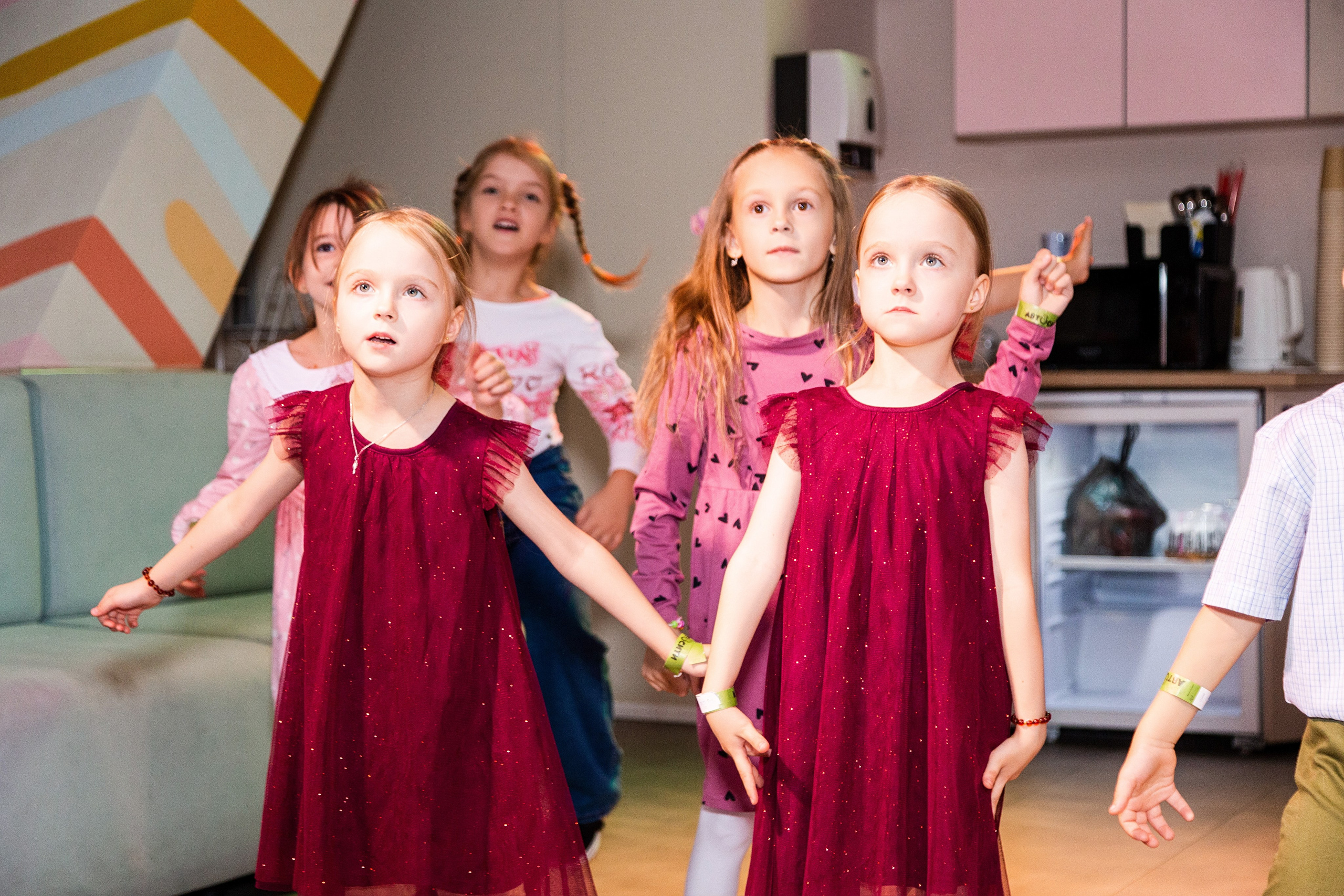 Лиде и Лизе 6 лет. Детский фотограф видеограф в Хабаровске Михаил Орлов