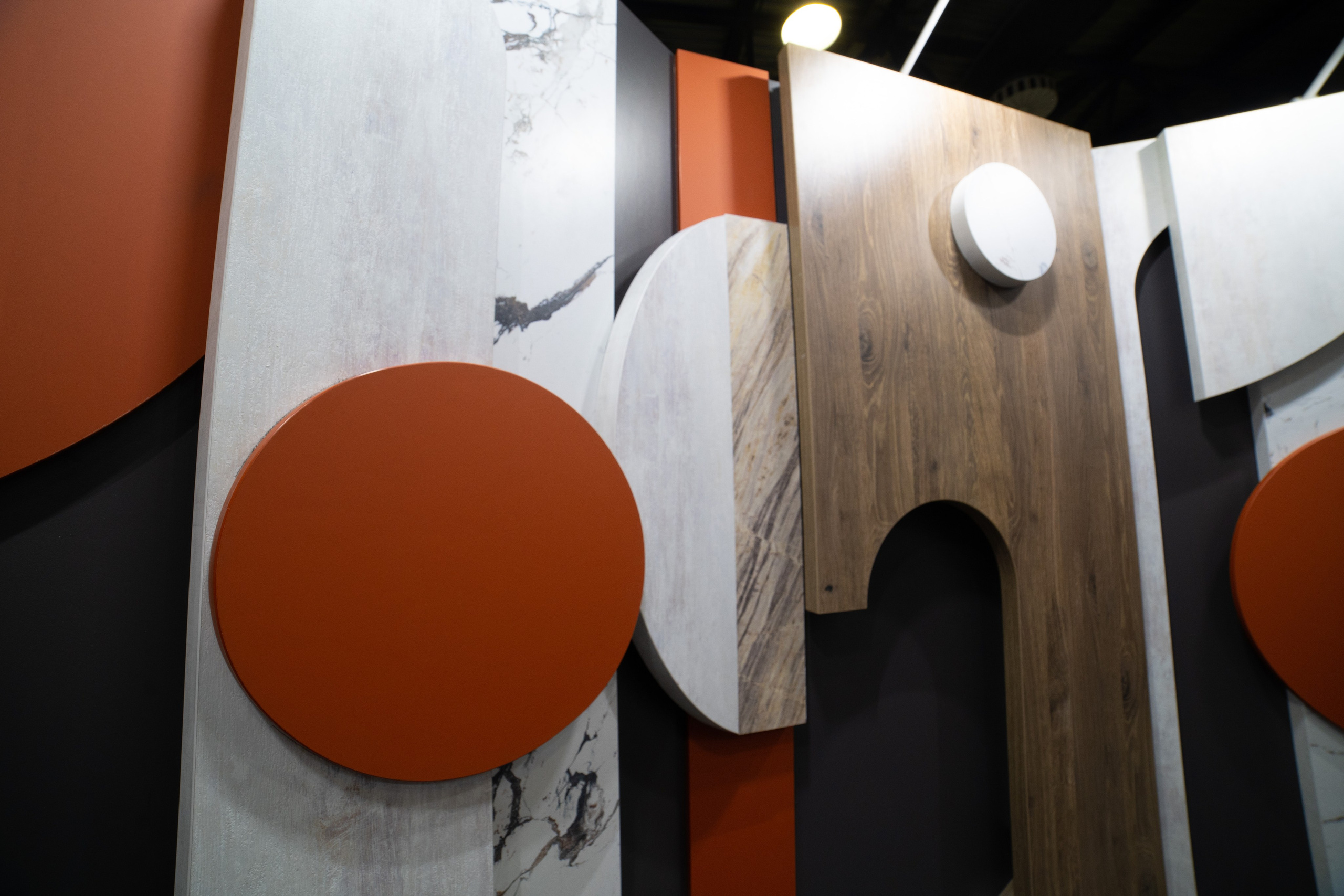 Выставочные стенды. Профессиональный портретный фотограф в Москве Владимир Глаголев