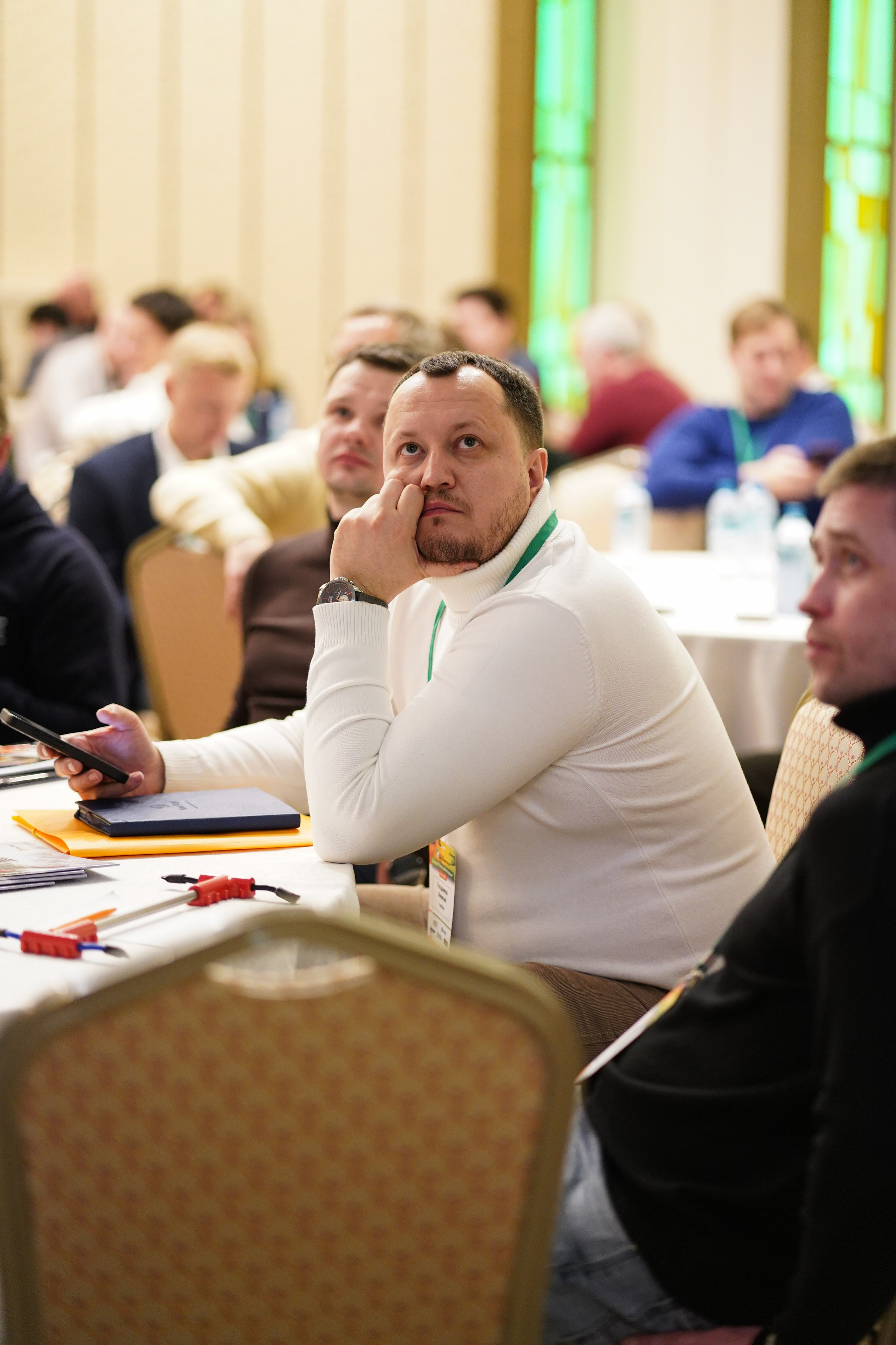 Малоэтажная страна конференция. Фотограф