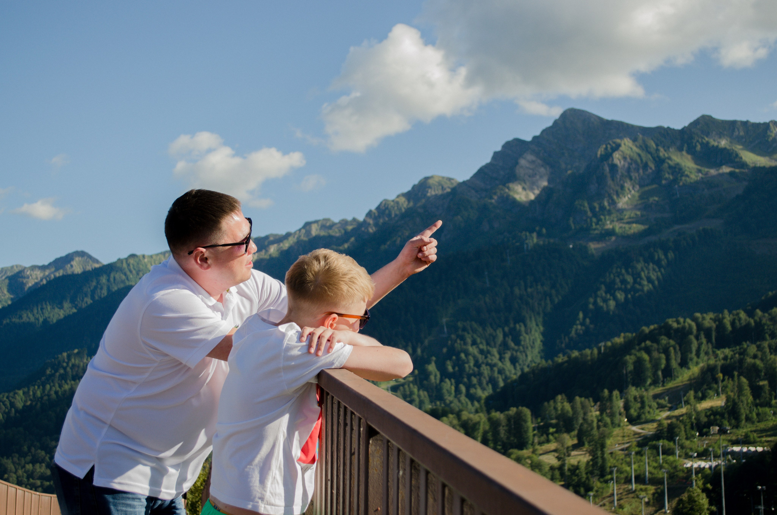 Папа и сын. Фотограф