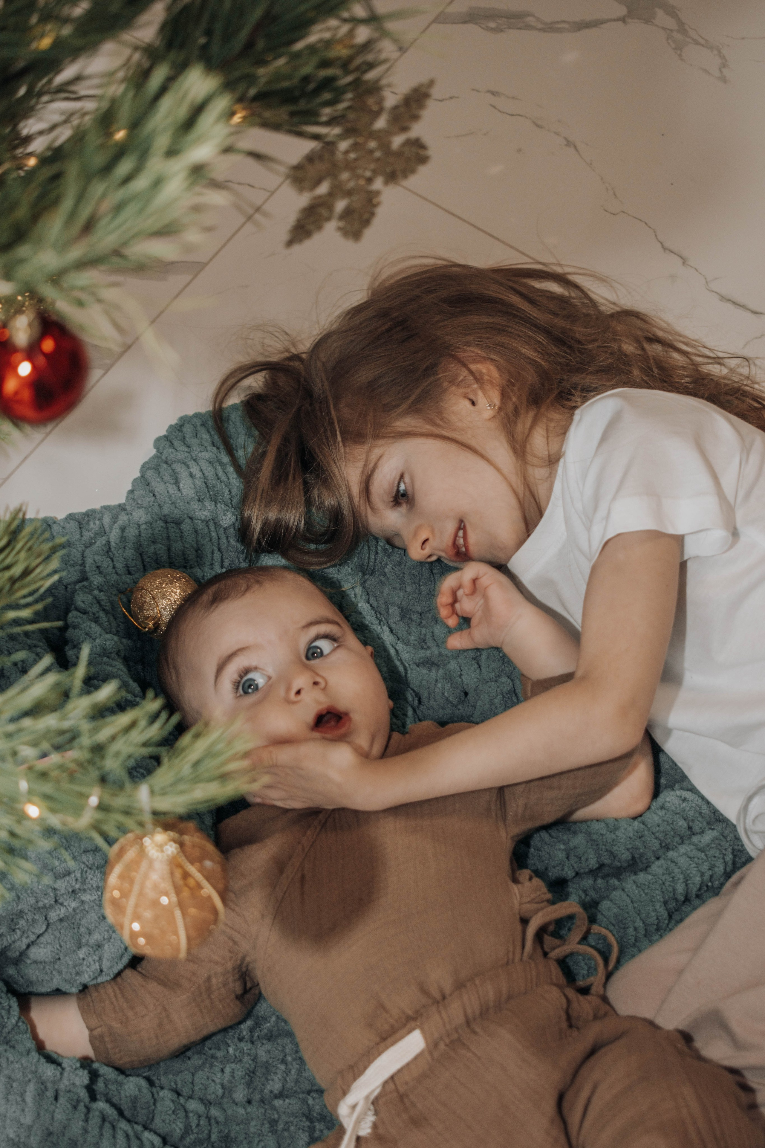 Кирилл и Эльмира. Домашняя съемка. Фотограф-ретушер в Крыму Юля Лобурец