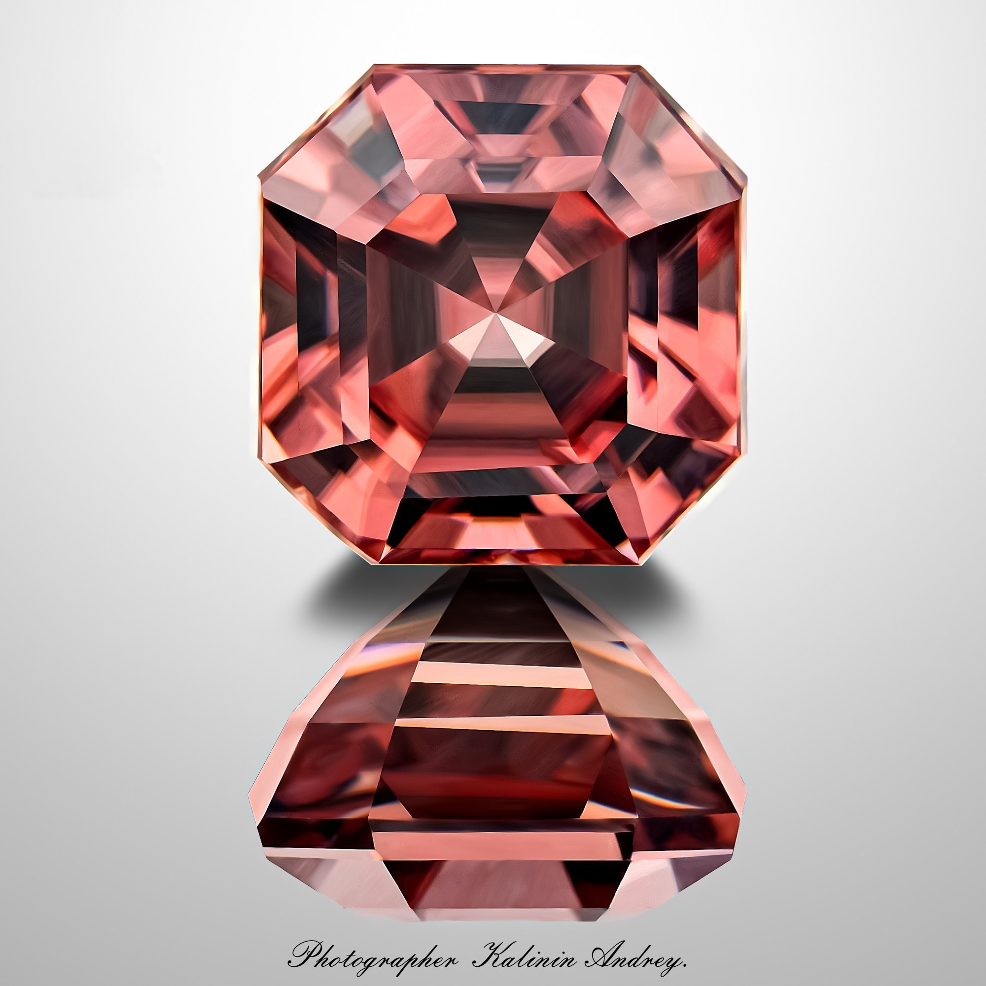 Фотографии в большом разрешении драгоценных камней на продажу купить тел +79 660 031 307. Высококачественная профессиональная рекламная фотосъёмка ювелирных украшений, драгоценных камней в Москве. Обучение, консультация