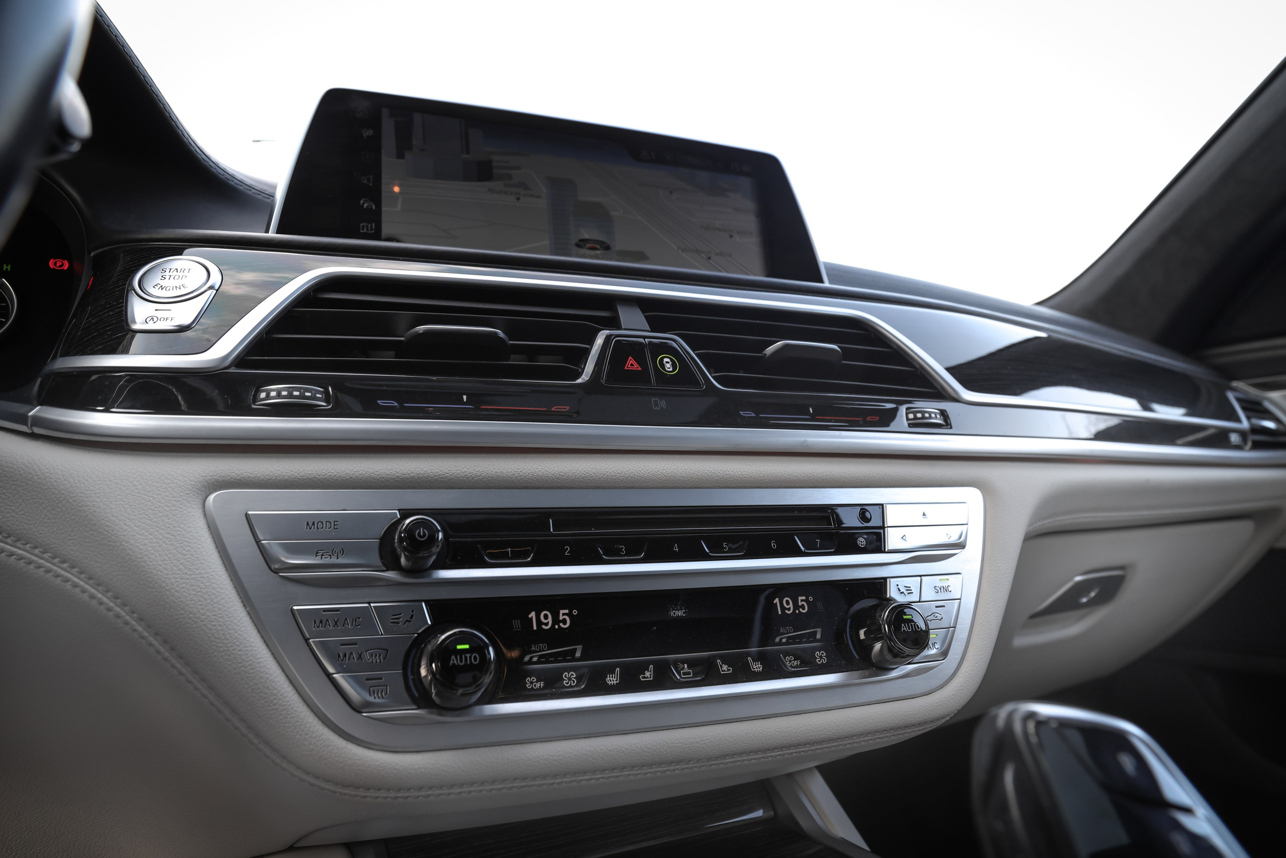 2017 BMW 750 Ld XDrive. Mixturecaptures