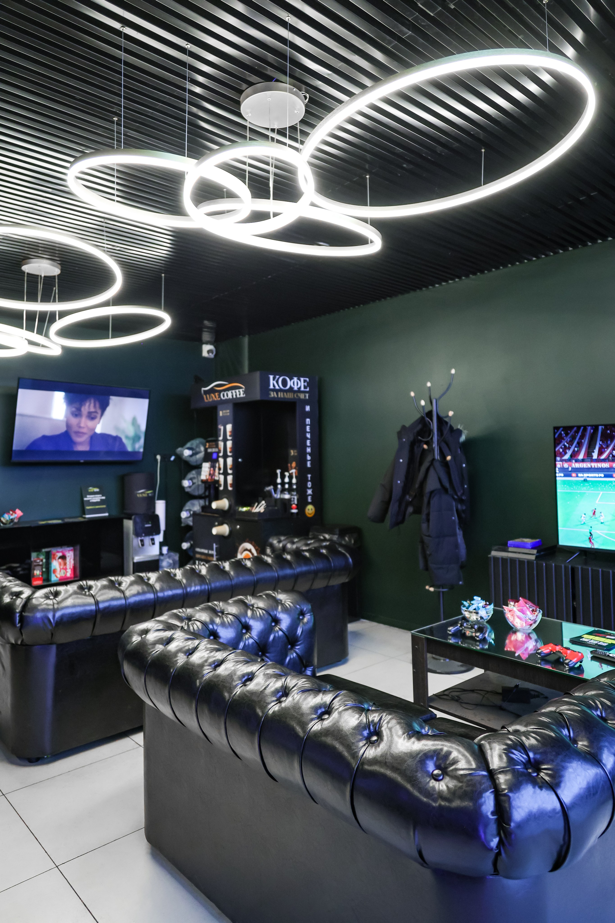 LUXE AUTO DETAILING. Mixturecaptures