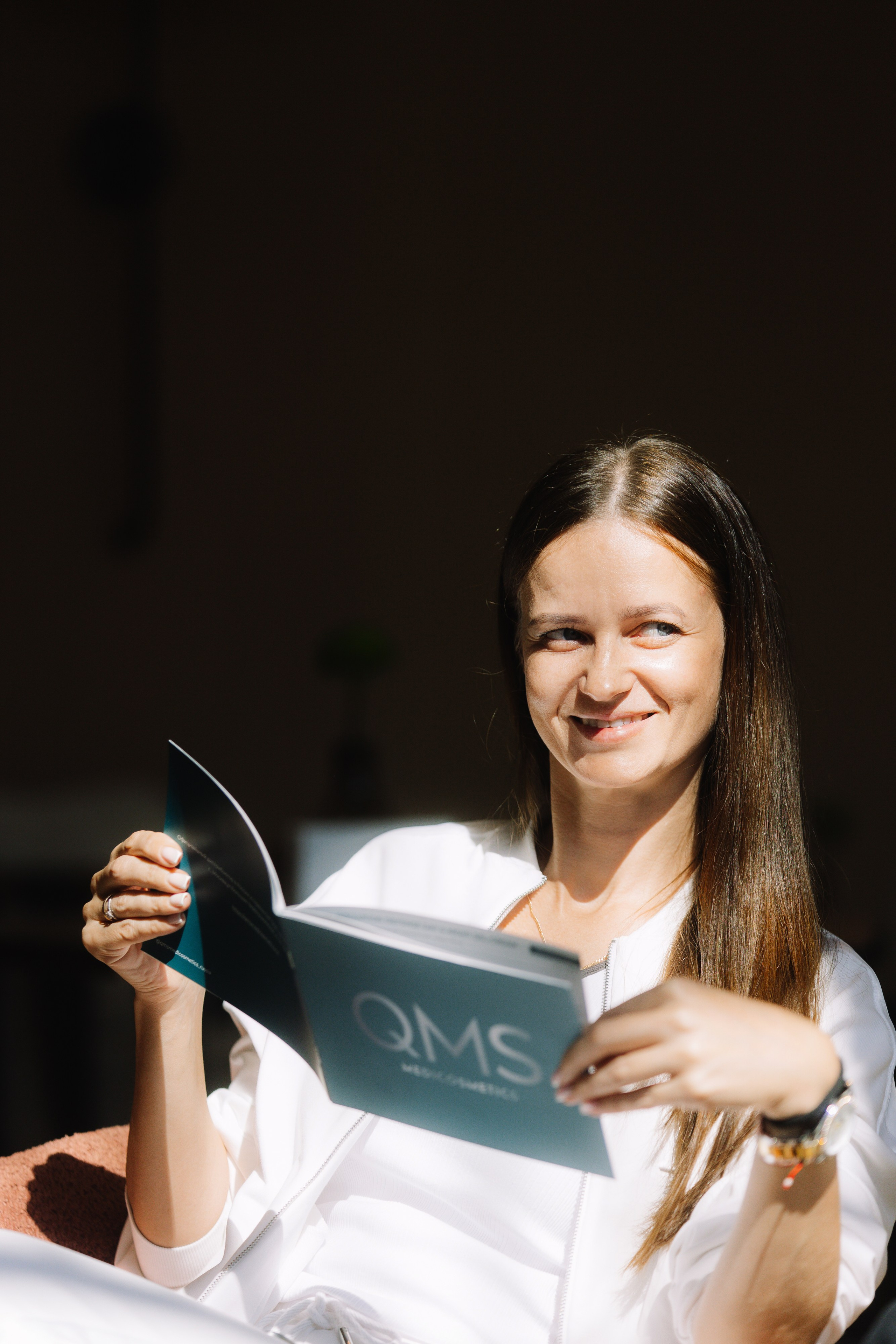 Портрет гостьи в лучах солнца. Галина Скорик: репортаж с характером и настроением.