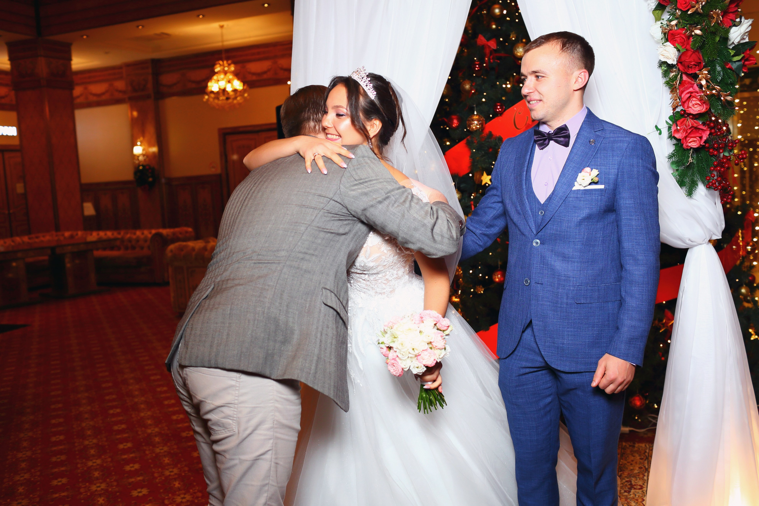 Съемка выездной регистрации в отеле. Свадебный и репортажный фотограф в Ярославле и Санкт-Петербурге Роман Микрюков