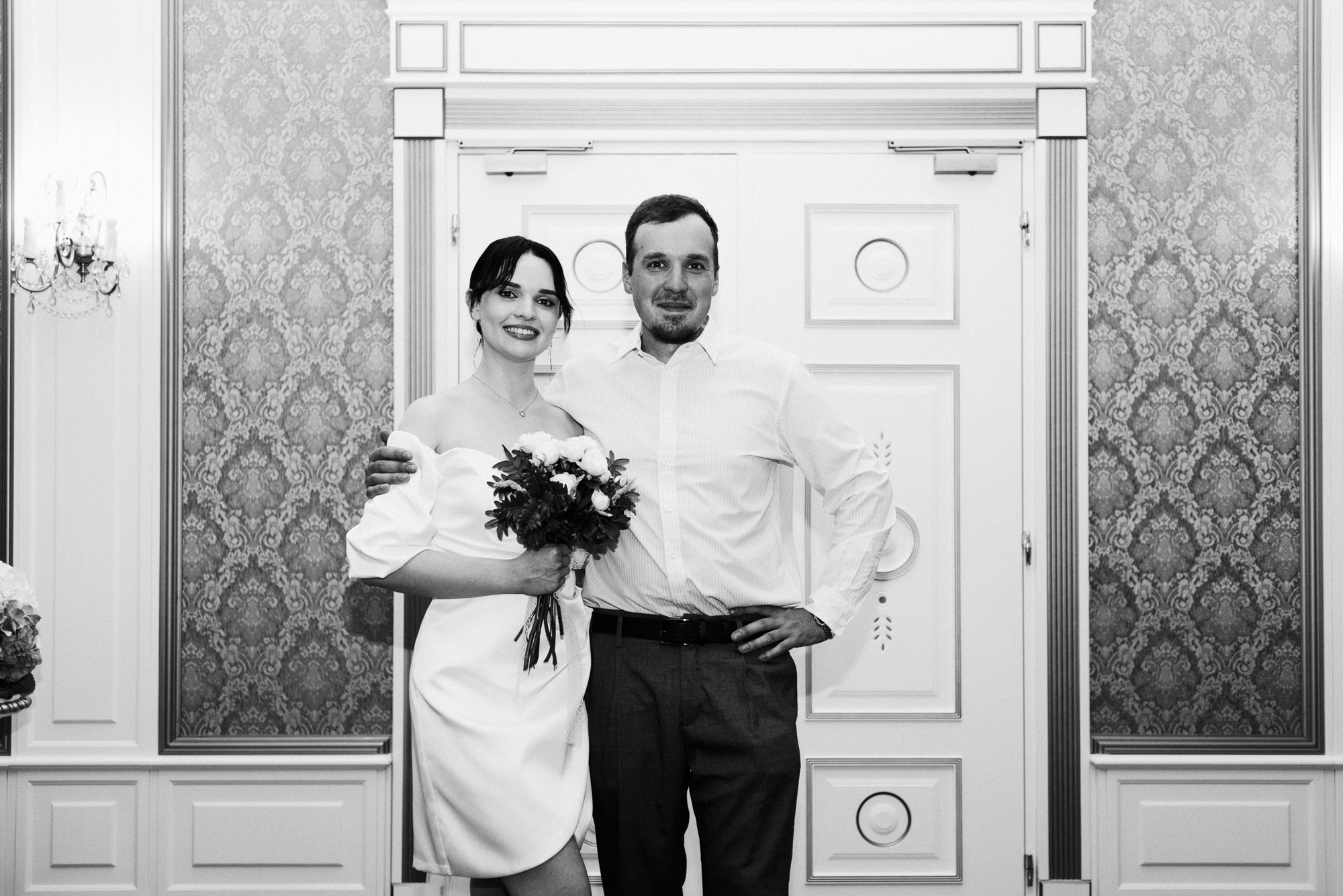 Свадебный фотограф Тюмень — Роман и Ксения: фотосессия с гостями и прогулка в парке. Портретный фотограф Тюмень Дарья Мустафина