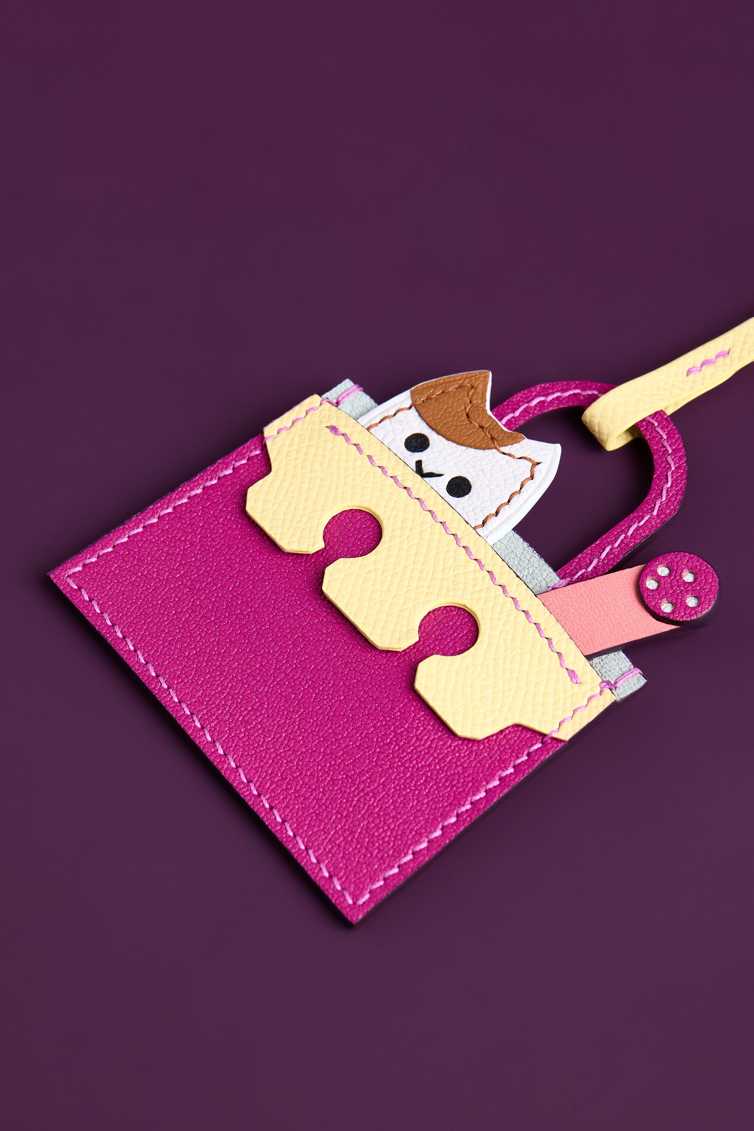 Шармы для сумок. Частный мастер — дизайнер по созданию аксессуаров из кожи Олег Шарыгин