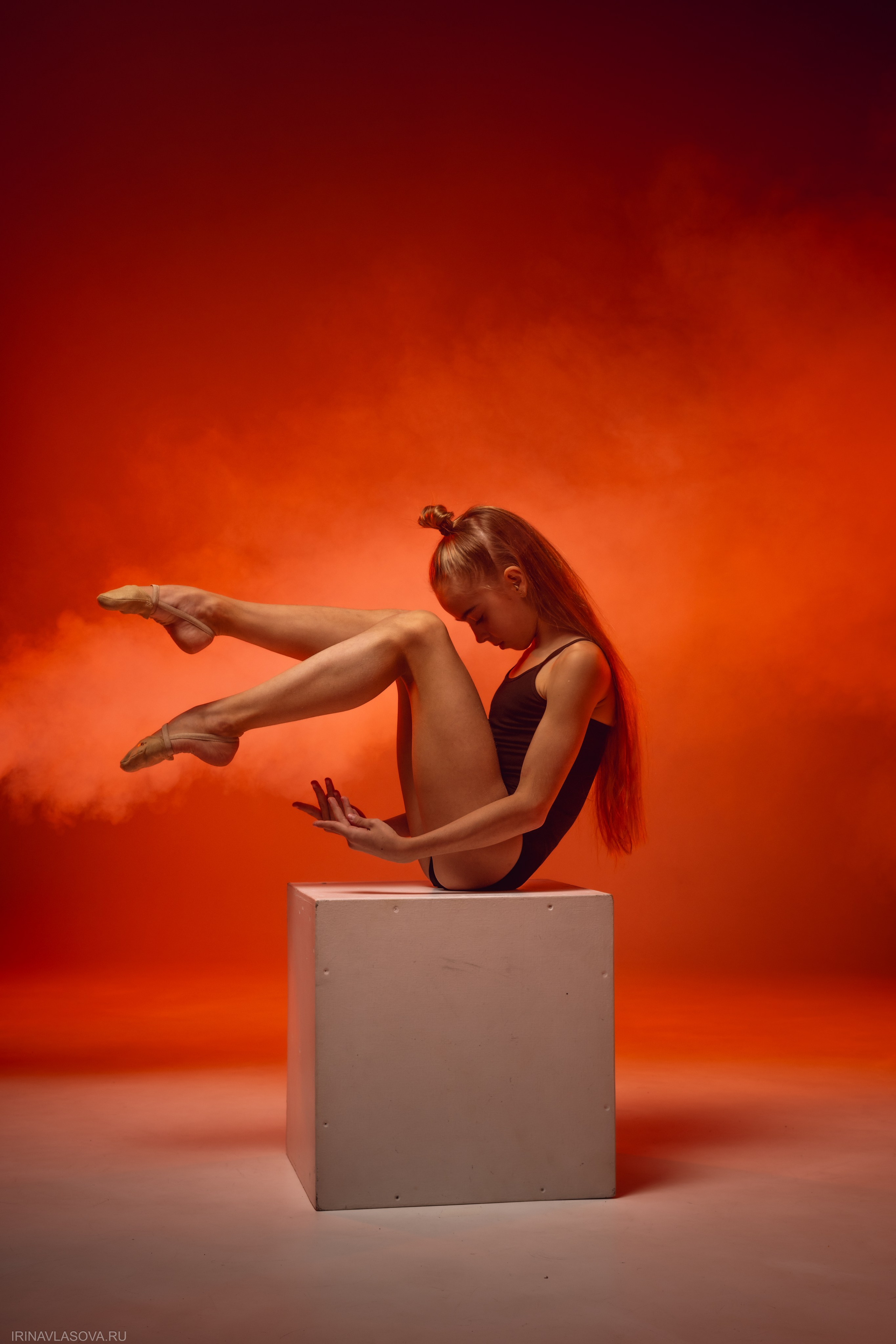 спортданс фотосессия с дымом и цветным светом новосибирск