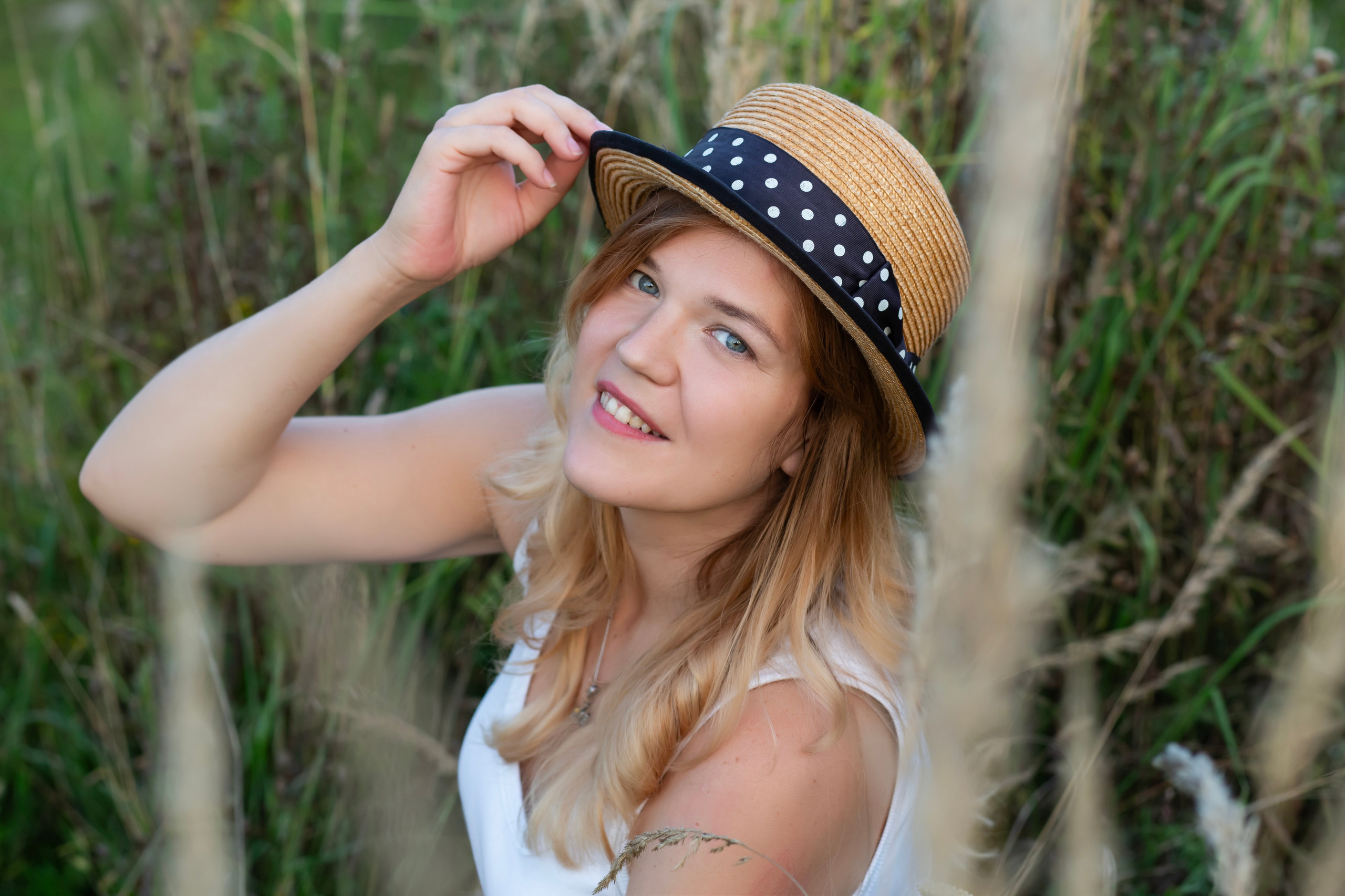 В поле…. Семейный и детский фотограф в Москве и МО — Александра