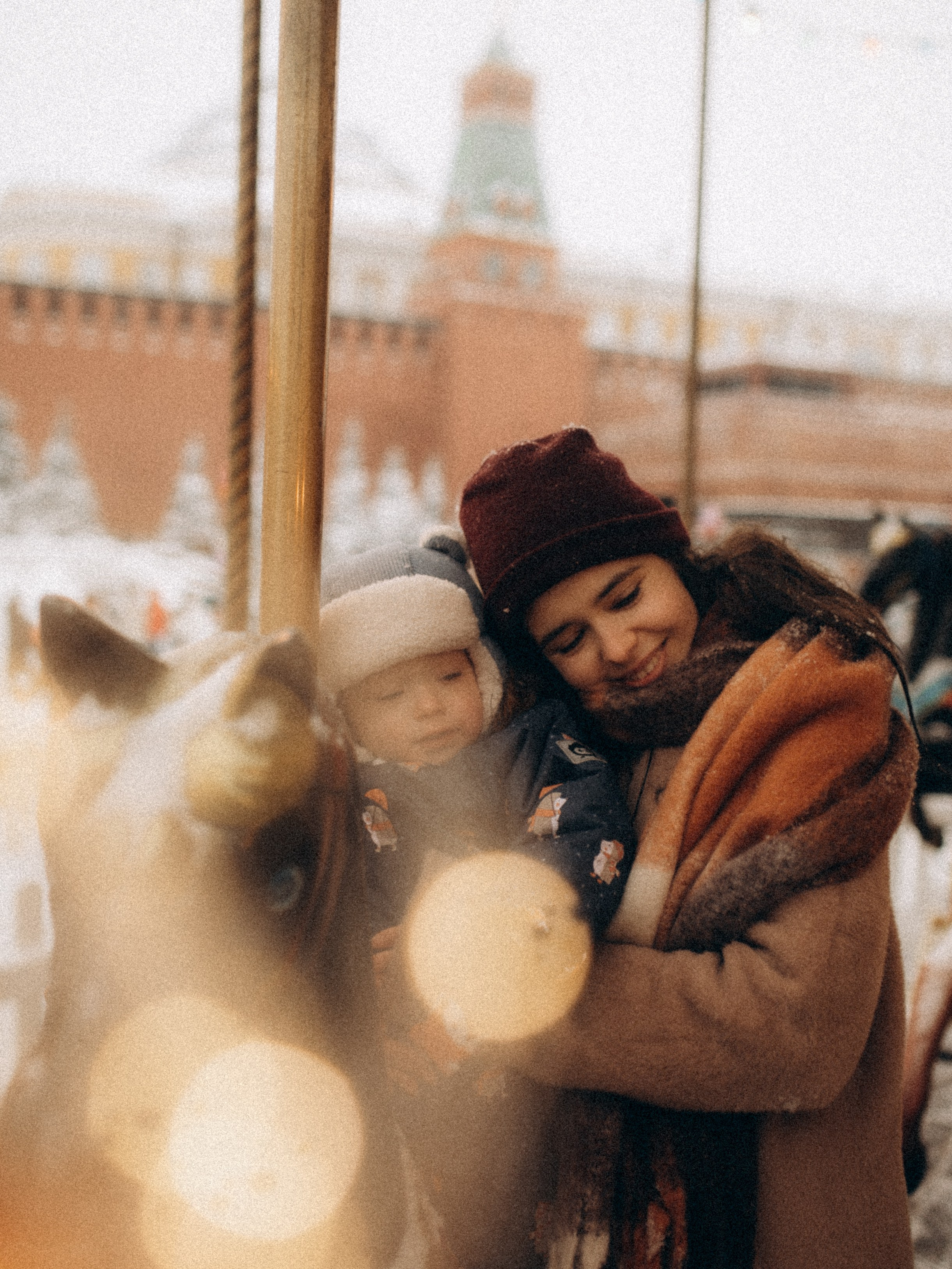 Лена, Митя и Левушка прогулка на Красной площади. Семейный фотограф в Москве и Люберцах Юлия Гуськова