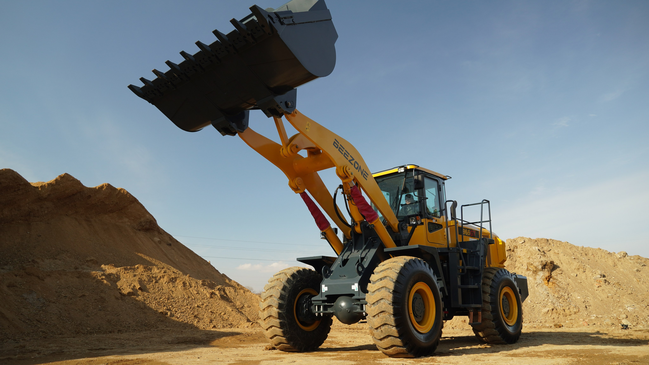 Фото фронт. погр. 966. Продажа и обслуживание грузовой техники и спецтехники в г. Новосибирск компания СТИ