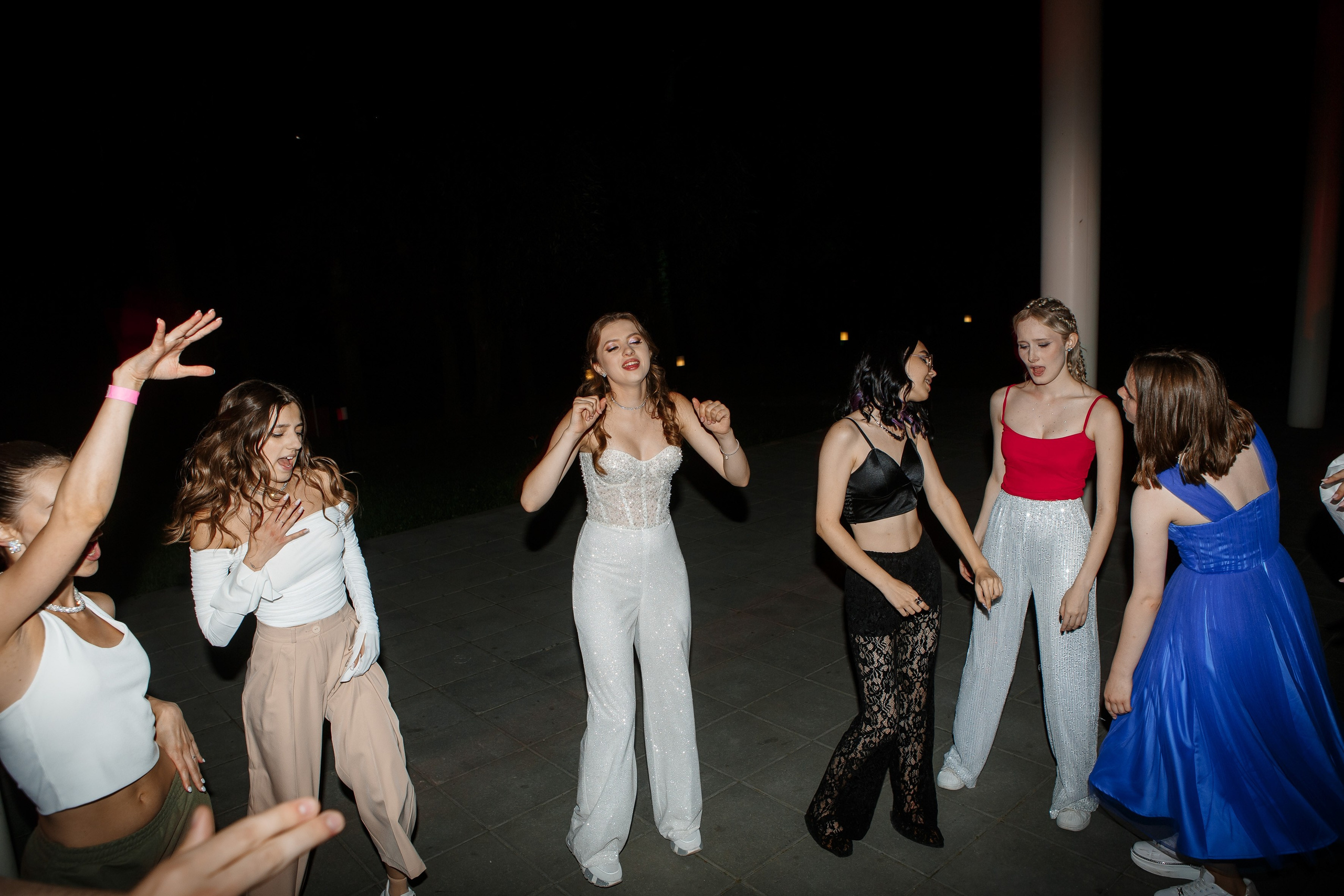 Выпускной Гимназия 12 2024 OpenHouse. Свадебный и портретный Фотограф в Липецке Дмитрий Котюков