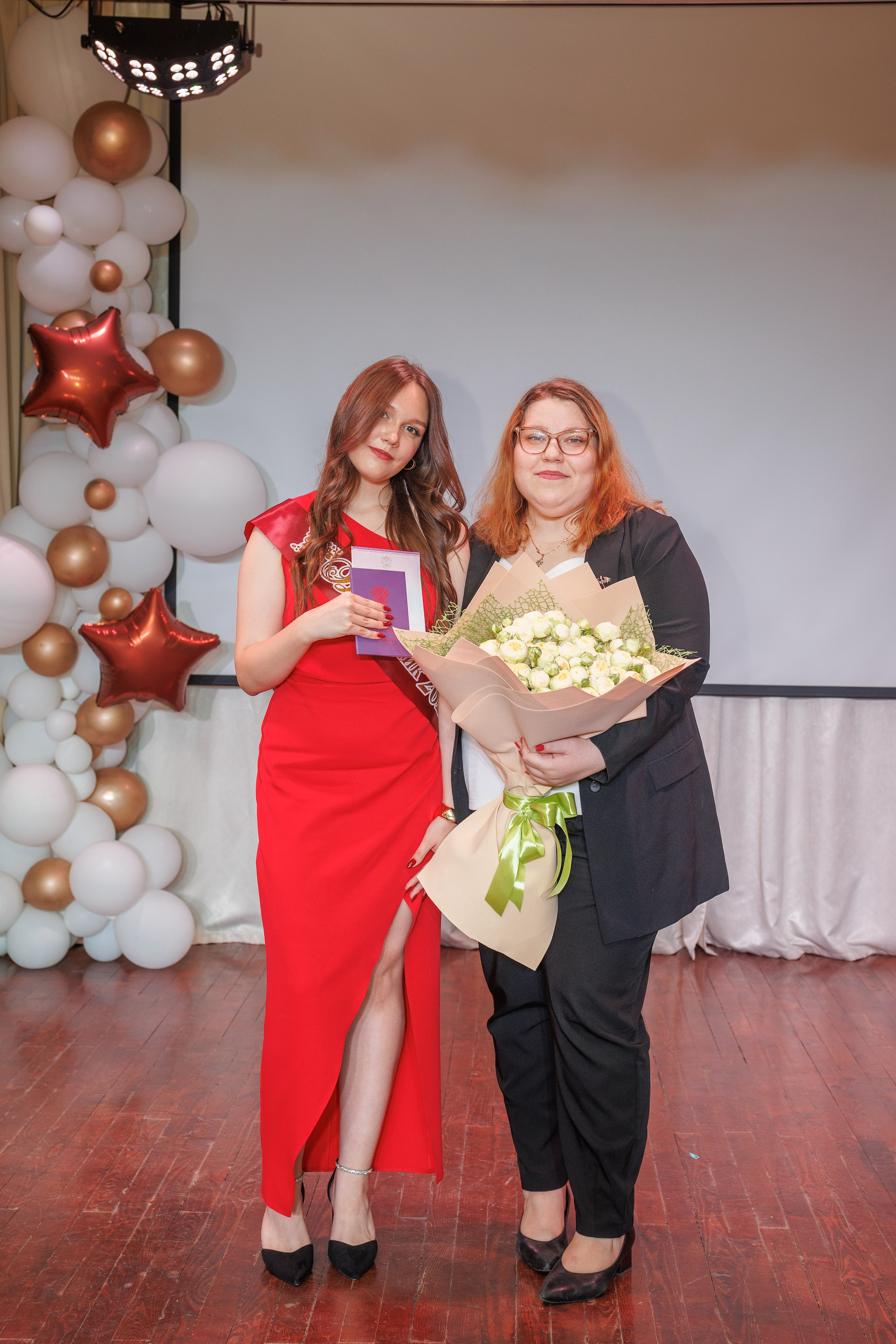 Вручение аттестатов. Свадебный и семейный фотограф в Новосибирске Ирина Дорошкова