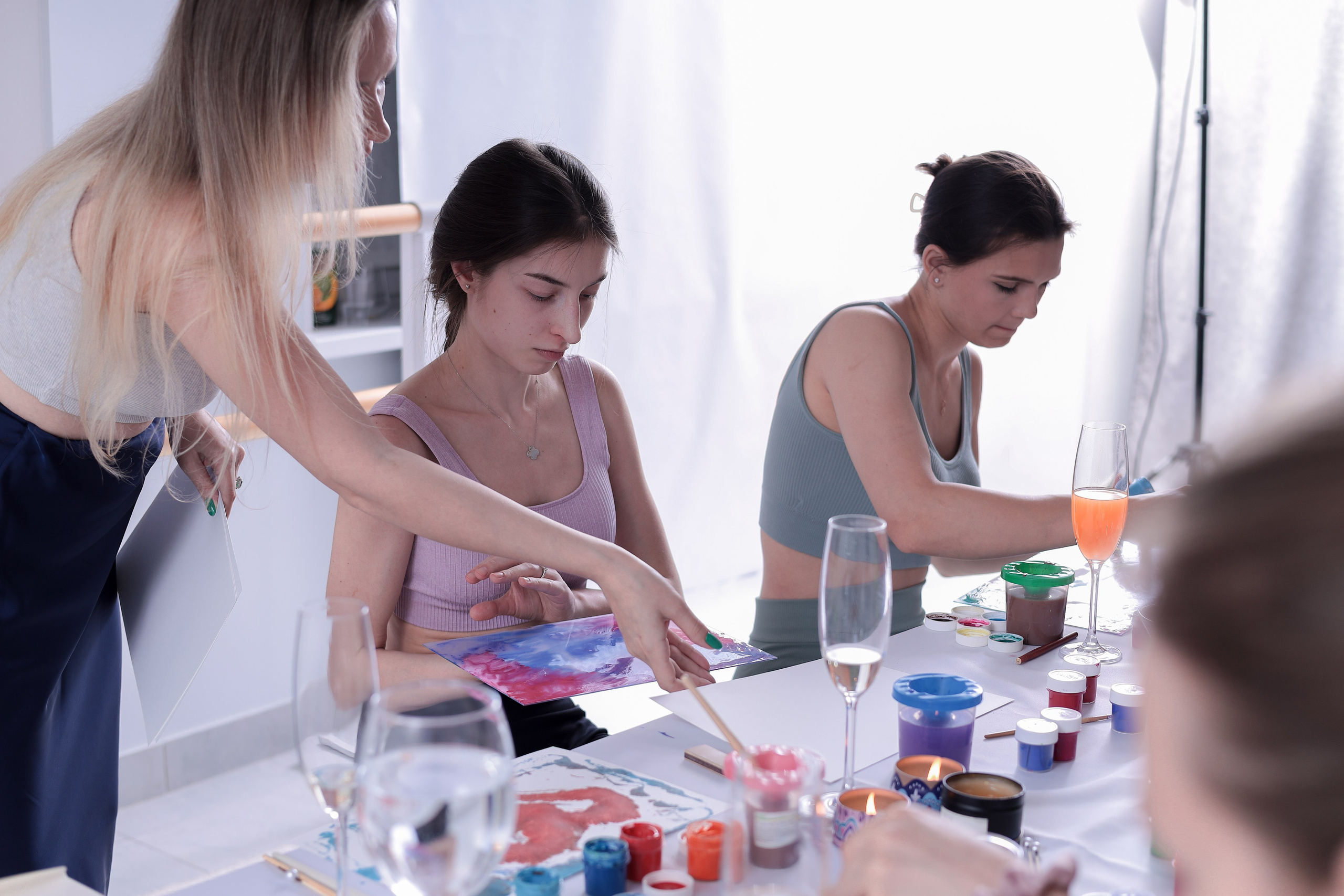 Арт-терапия + аэройога. Фотограф Надршина Лилия