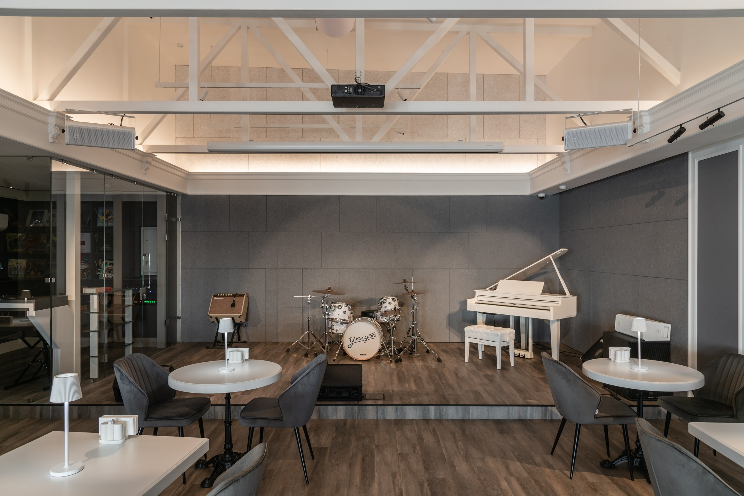 У КЛУБА | 2026. Архитектурный фотограф и 3D-художник Антон Мельников