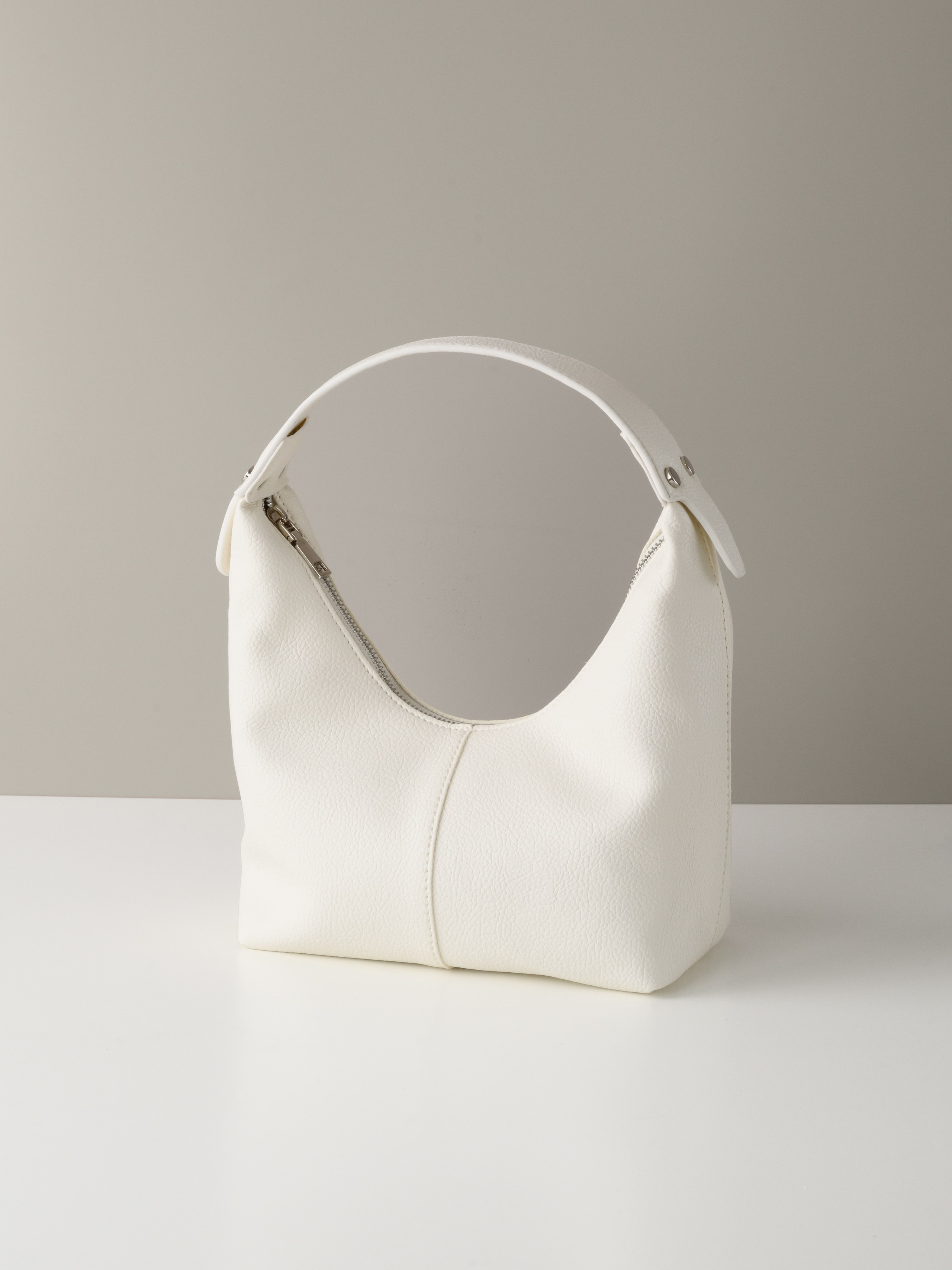 Сумки. Предметный фотограф, инфографика и видео в Санкт-Петербурге