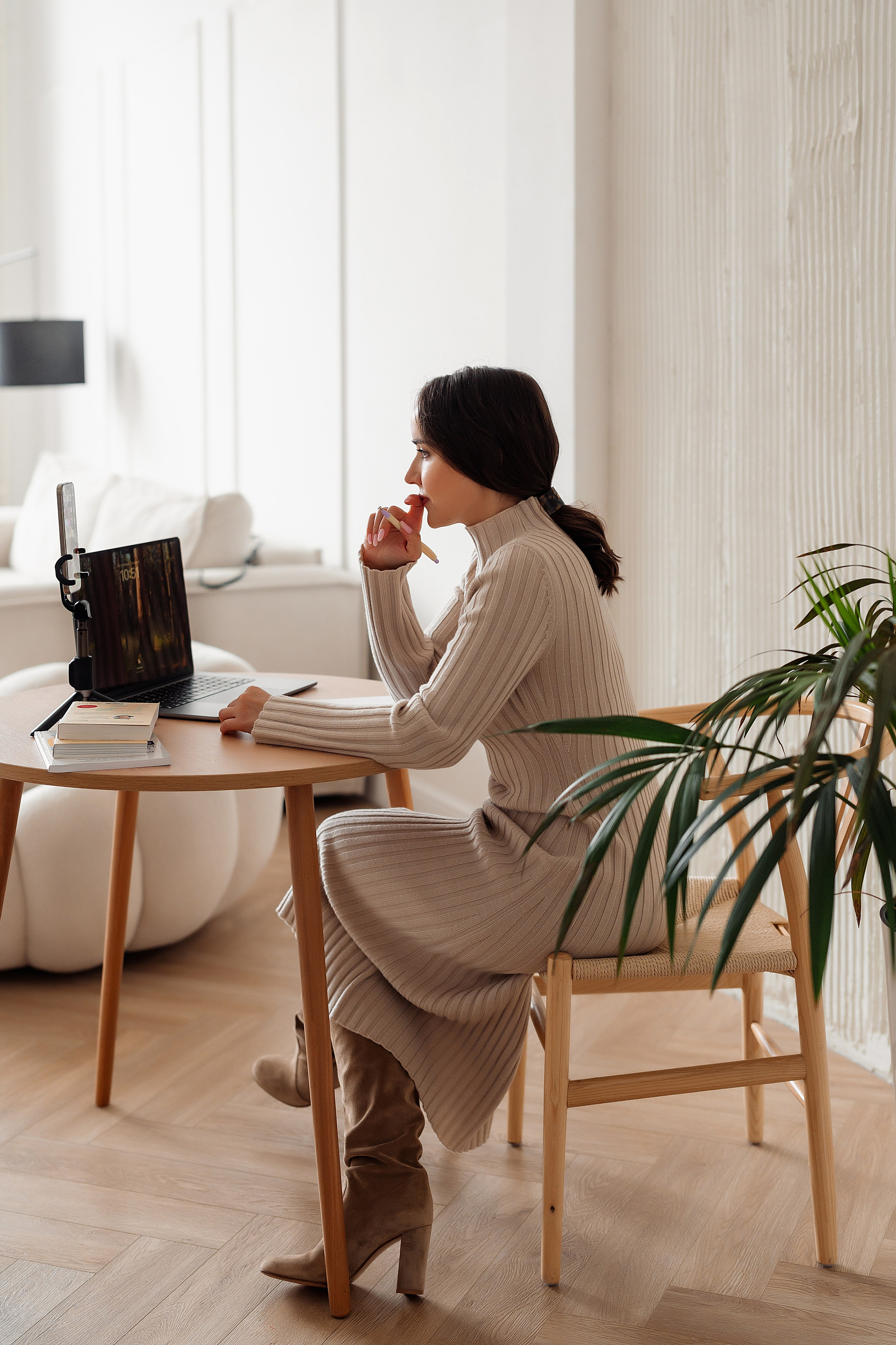 Съемка контента для семейного психолога. Фотограф товаров для соцсетей - инстаграм, вконтакте, сайта, блога. Контент-фотограф в Москве Хныкина Лена