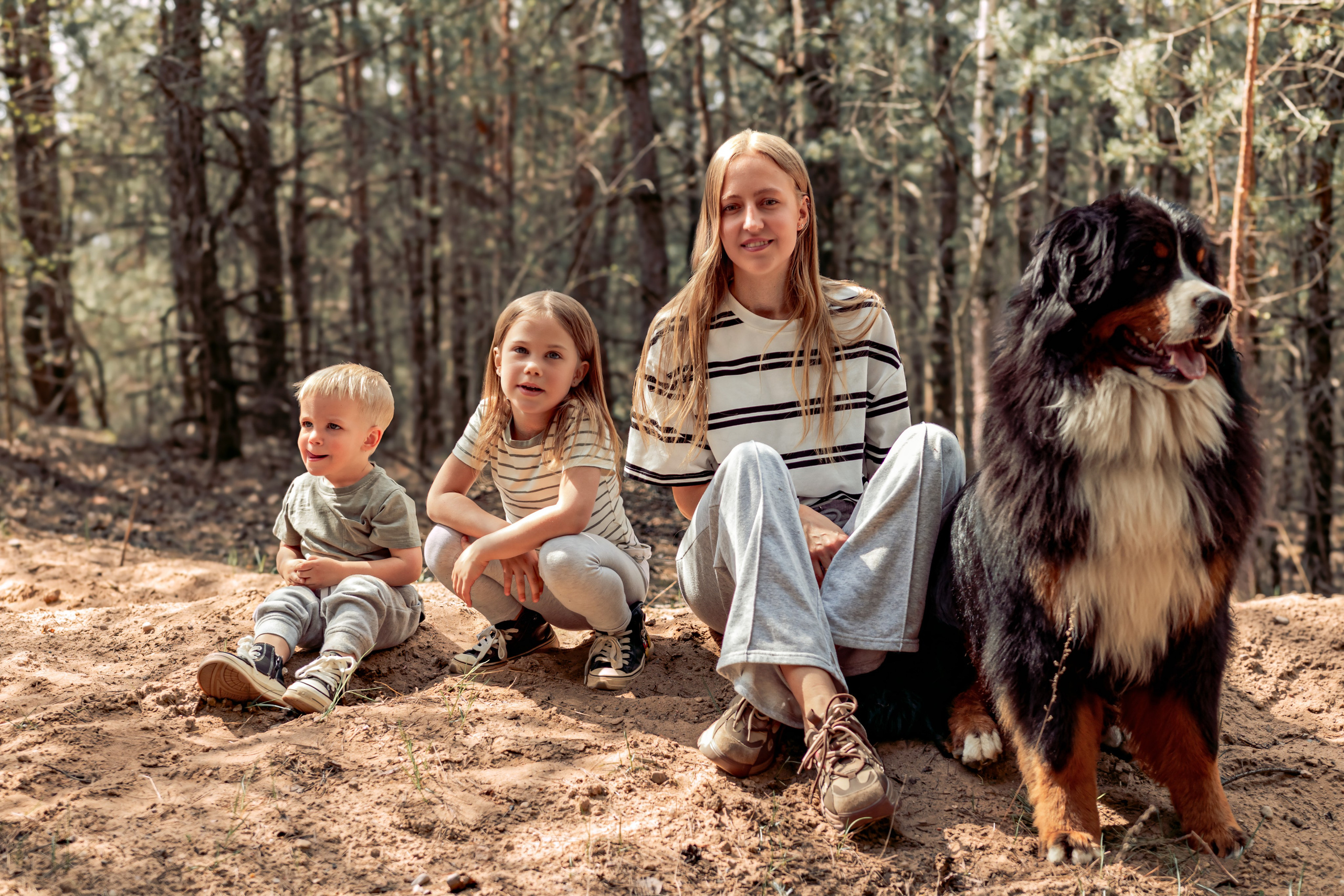 Семейная фотосессия в лесу