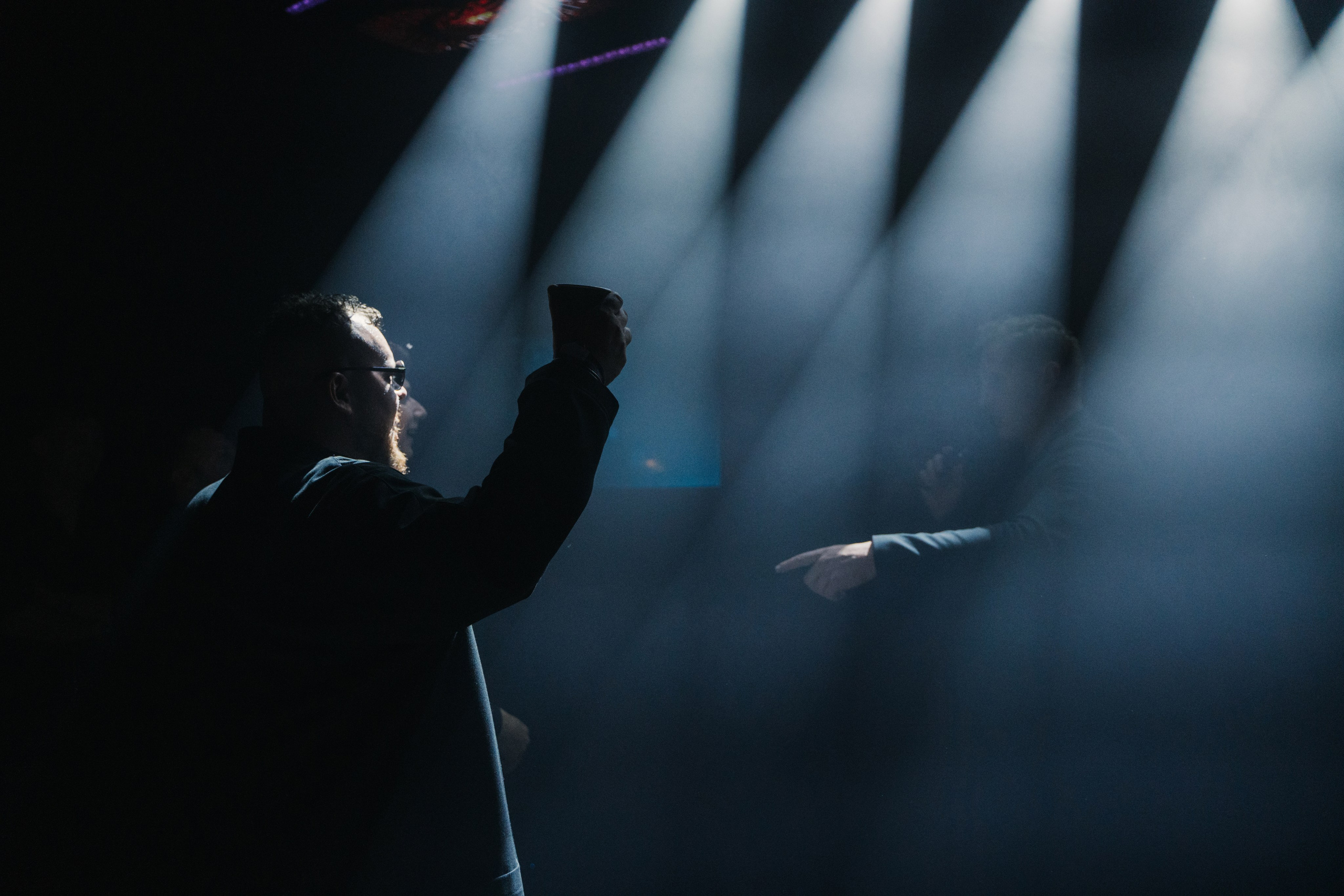 Открываю двери без ключа. Фотограф Евстигнеев Илья